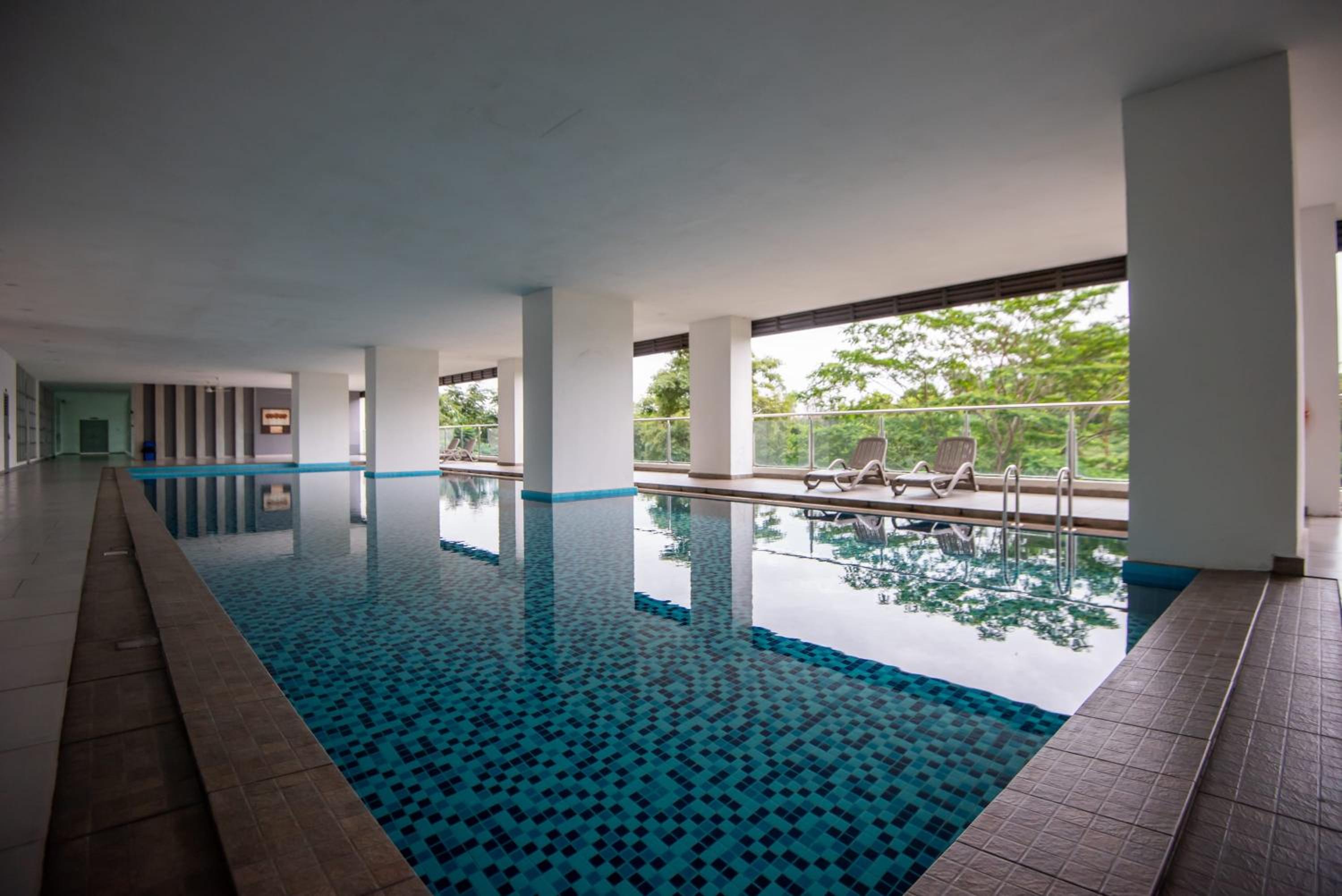 Bright & Modern 3BR Suite FREE Parking