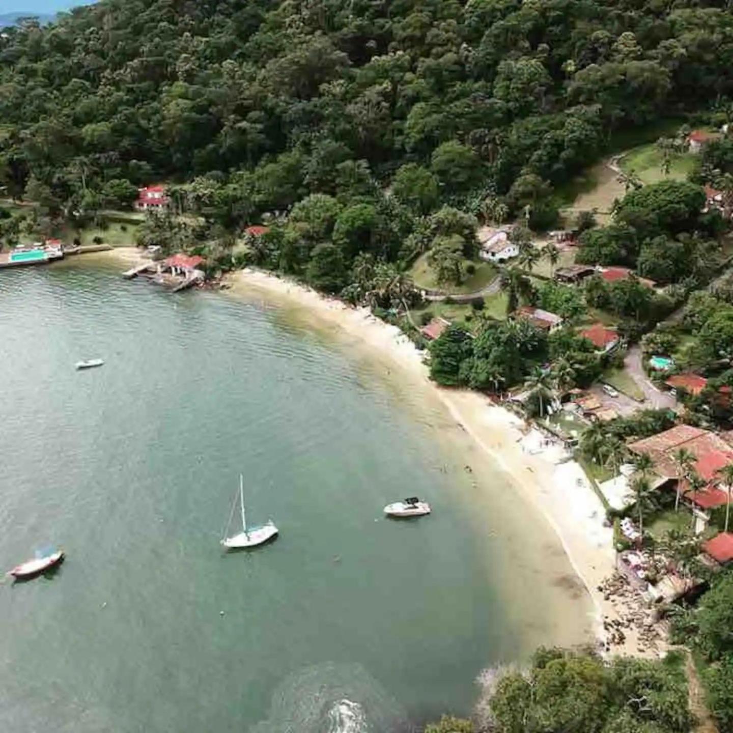 Casa Grega em Angra dos Reis com Piscina e Vista Espetacular