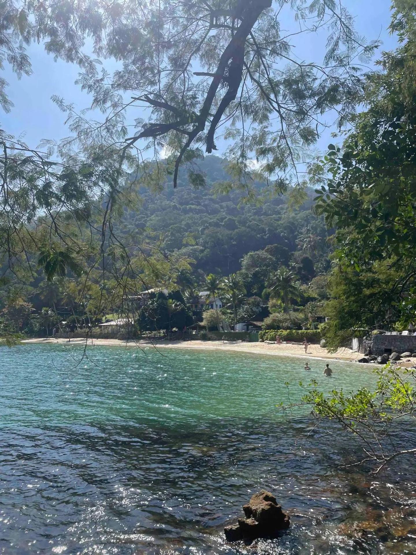 Casa Grega em Angra dos Reis com Piscina e Vista Espetacular