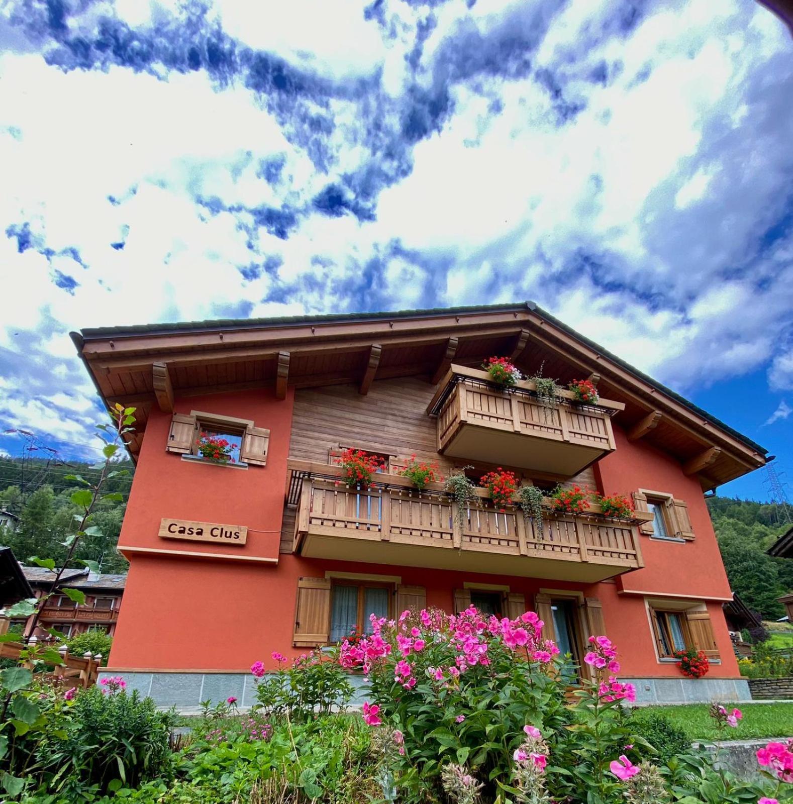 Casa Clus Bormio apartments 2 view 2