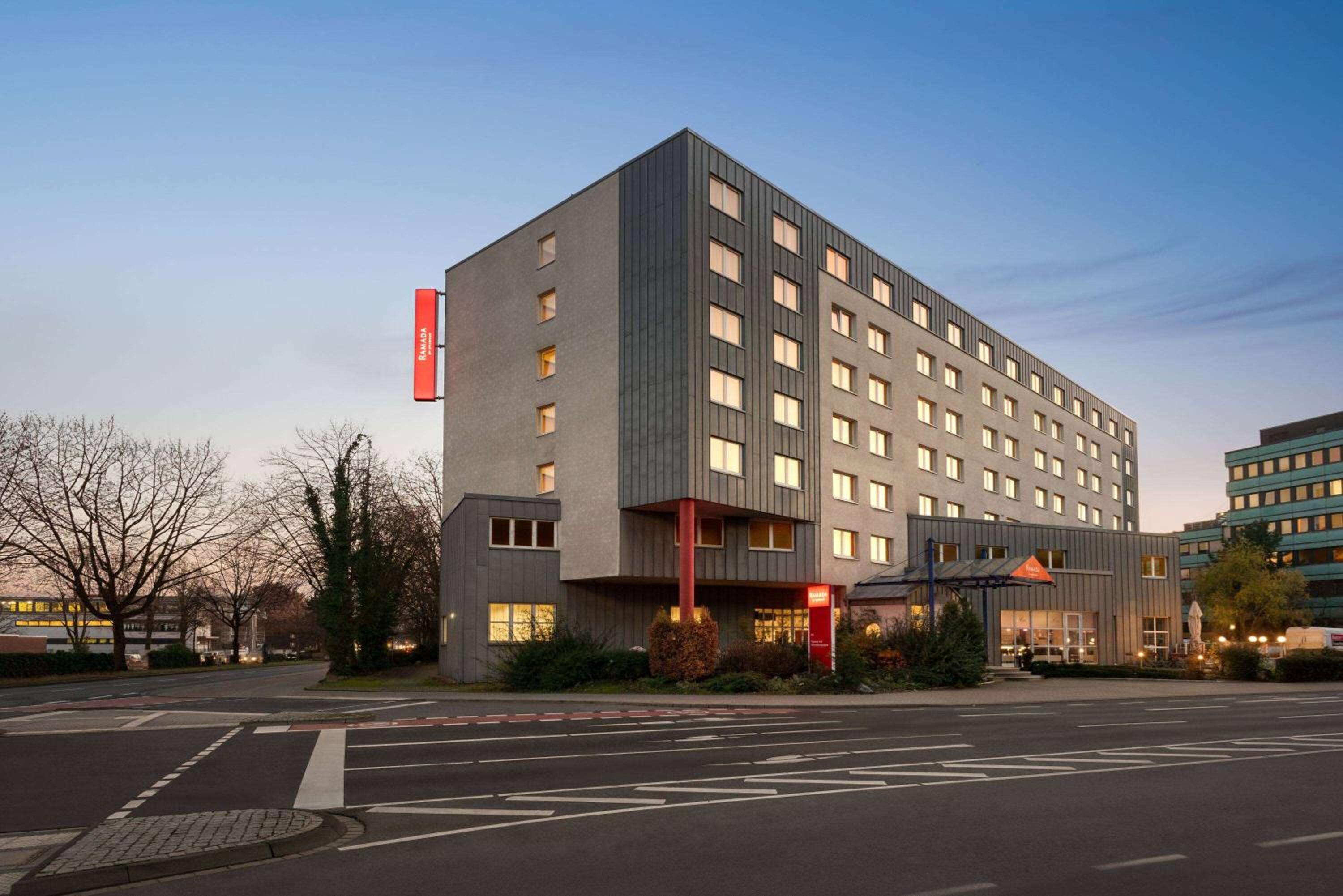 Hotel Ramada by Wyndham Bottrop City - Image 1