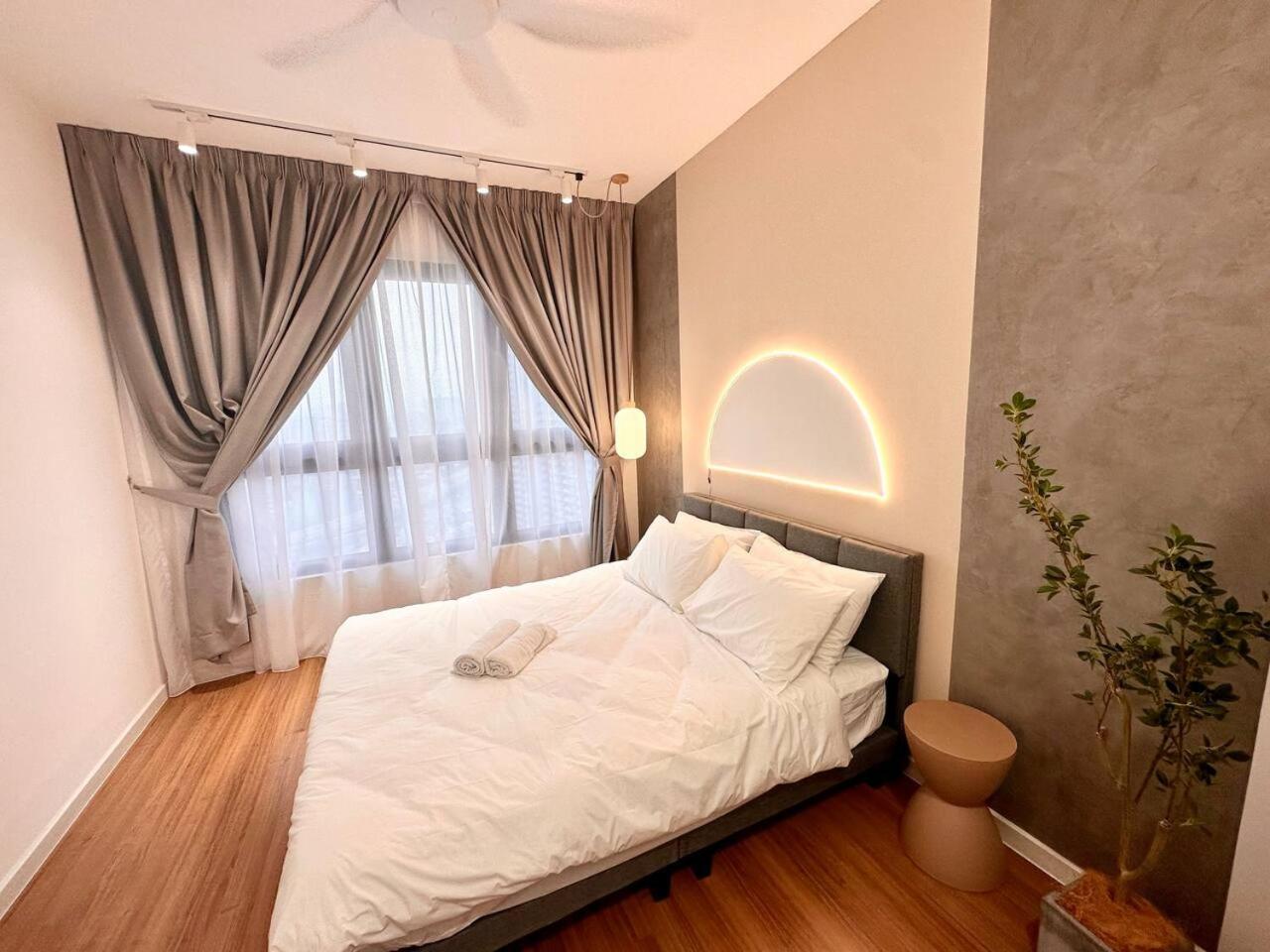 3bedroom suite near Velocity MRT station by Homeizing