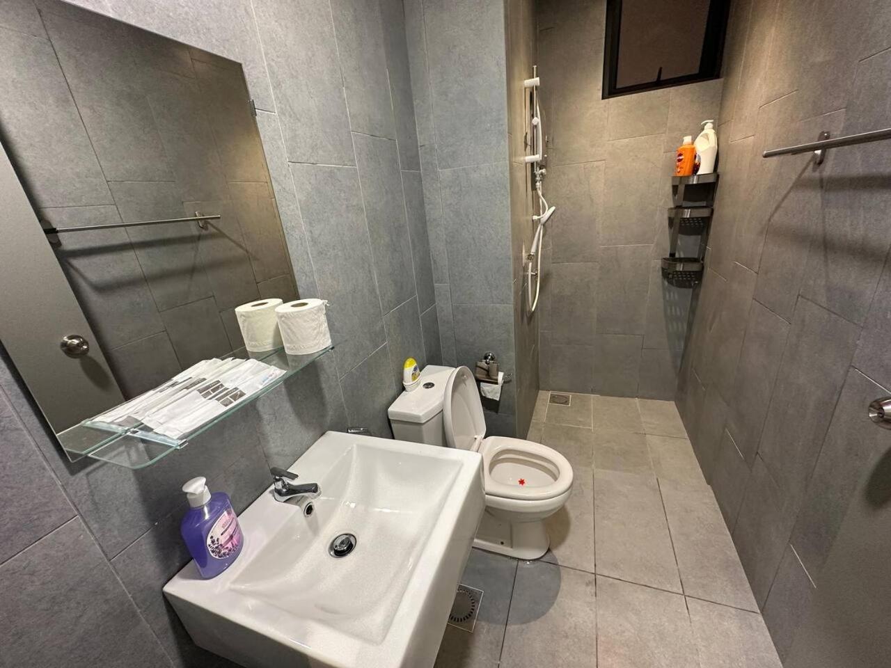 3bedroom suite near Velocity MRT station by Homeizing