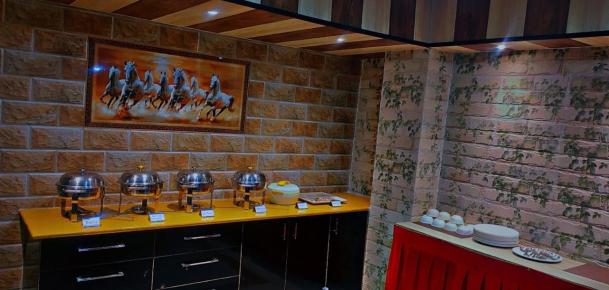 Peaceful & scenic Homestay in Shoghi-Shimla view 4