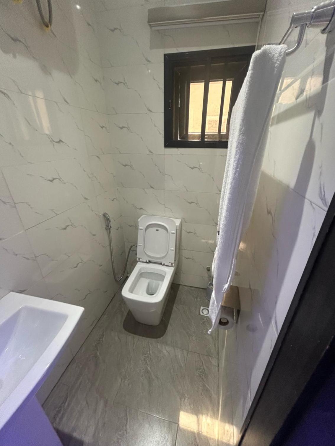 Exquisite 3 Bed view 4