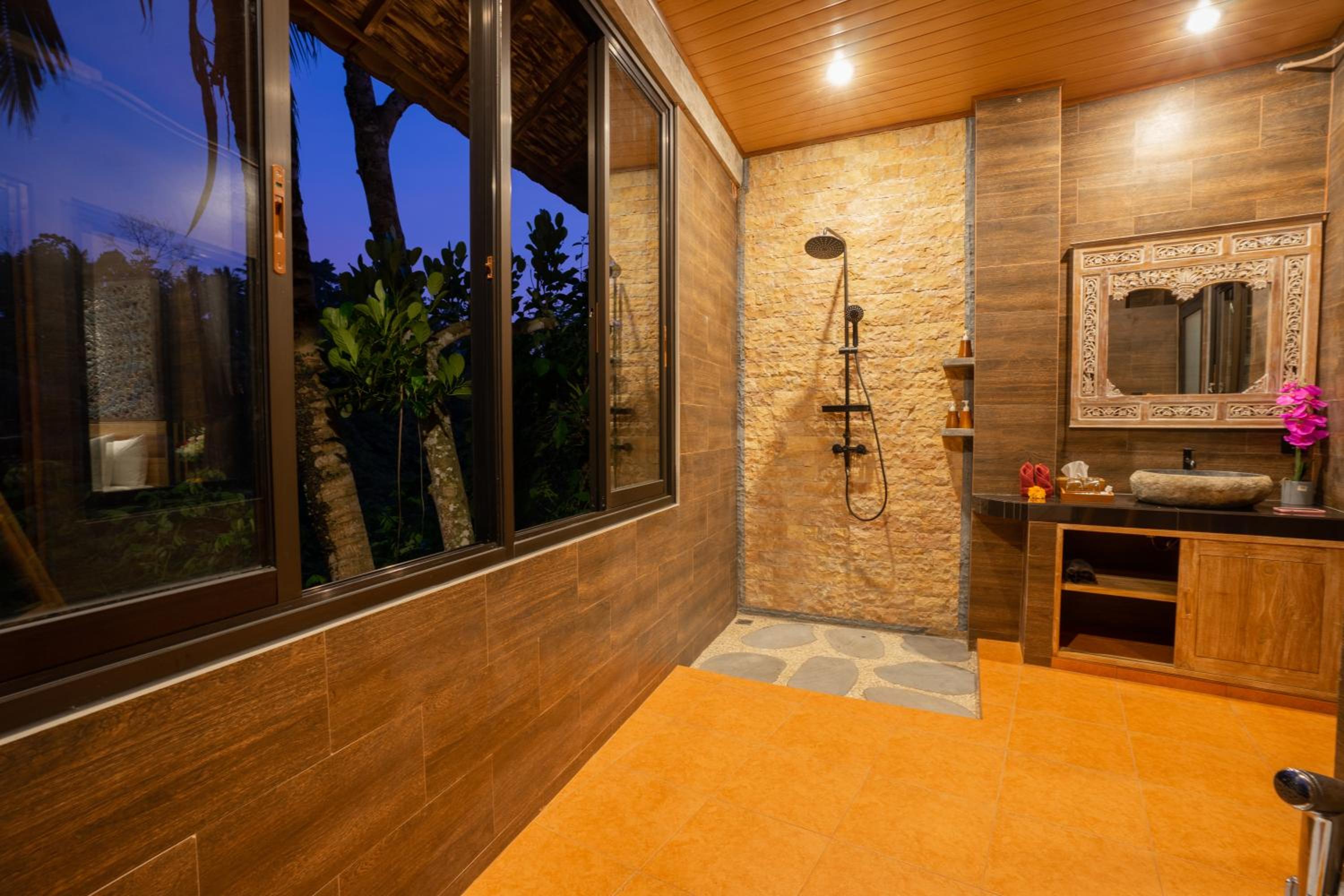 Ubud Paras Villa view 3