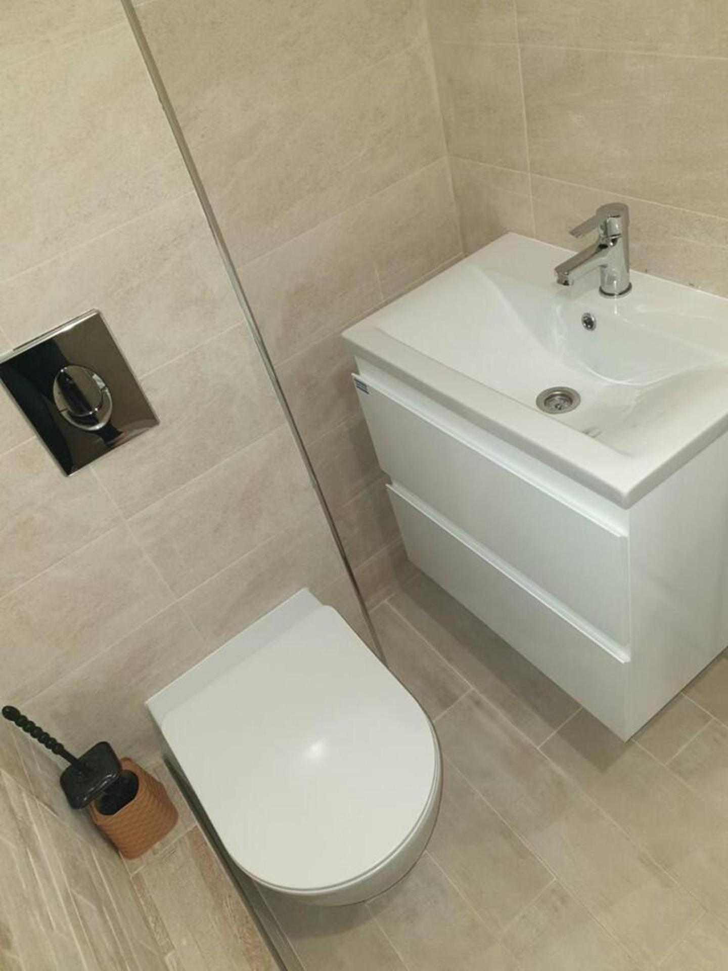 2-Bed - Sleeps 4 - with Parking view 3