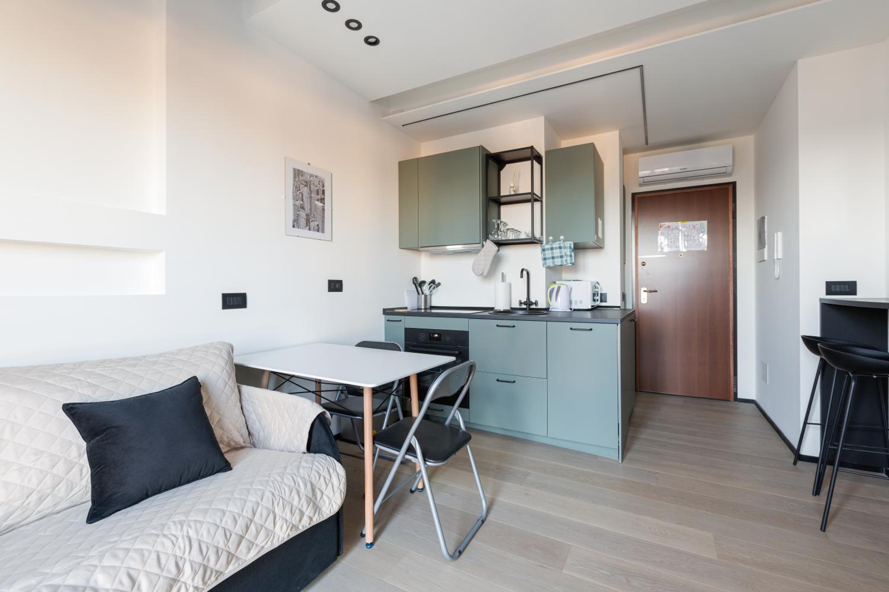 GuestHost - Milano Renovated Studio APTS