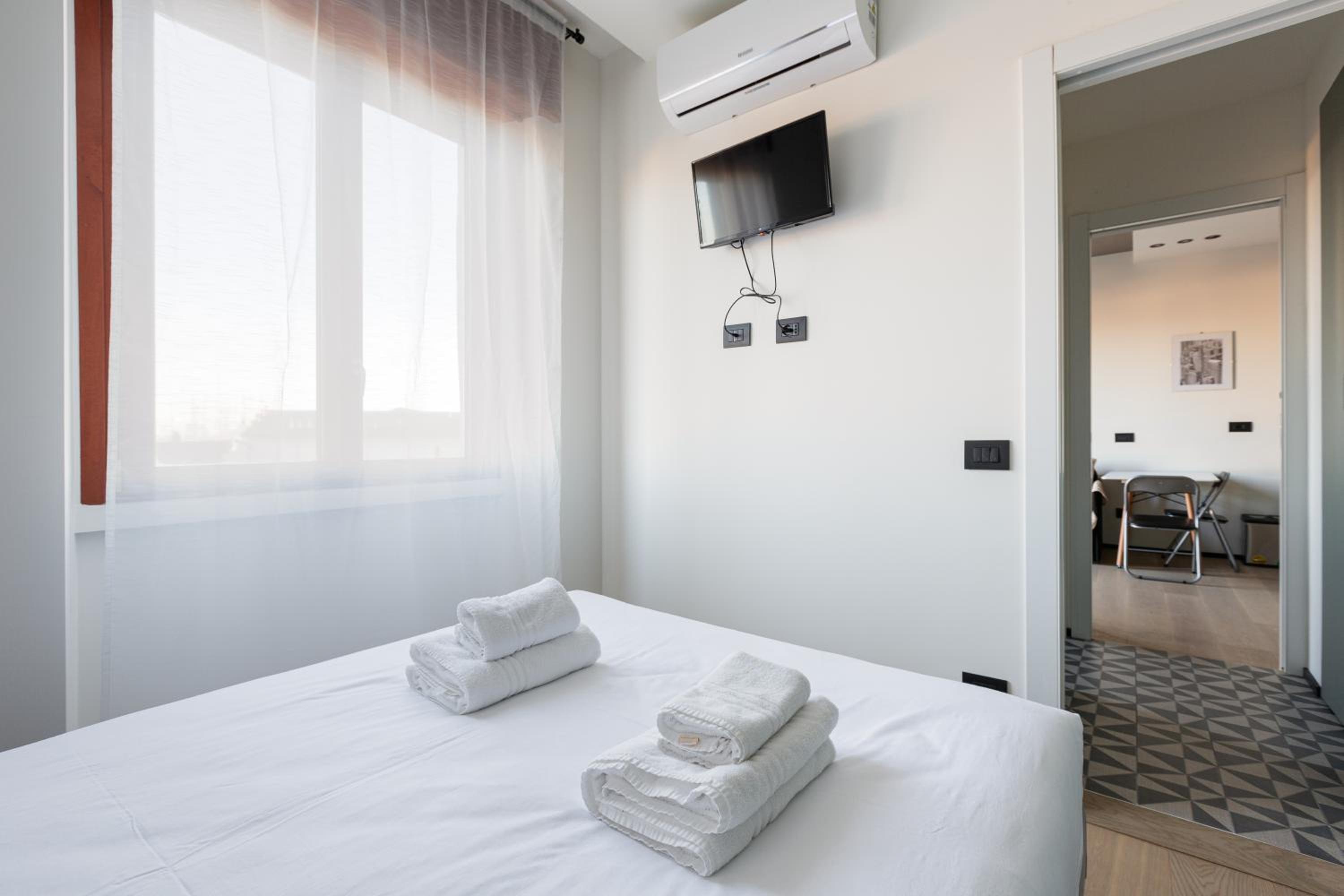 GuestHost - Milano Renovated Studio APTS