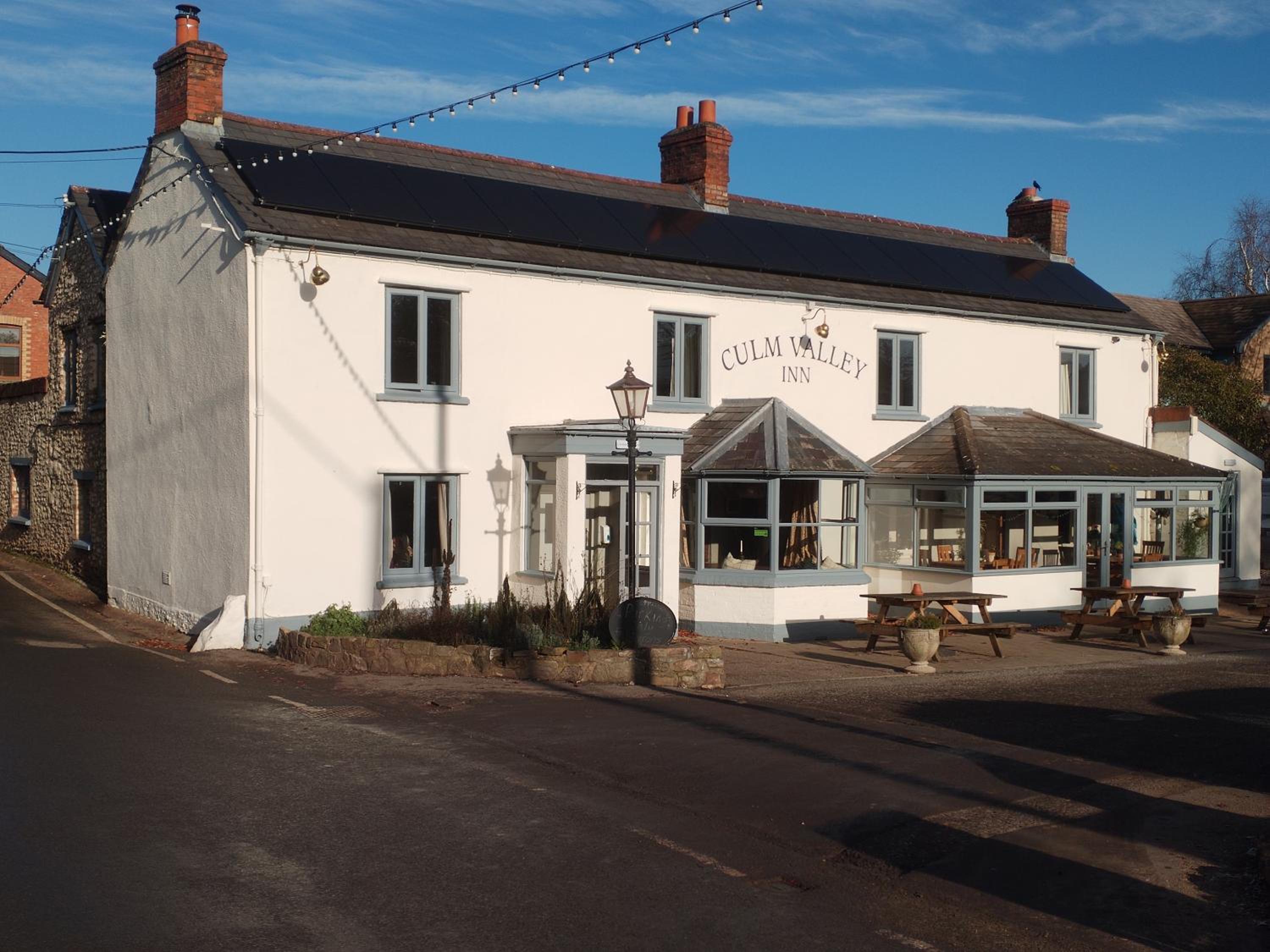 Spacious and sunny accommodation with Underfloor heating throughout