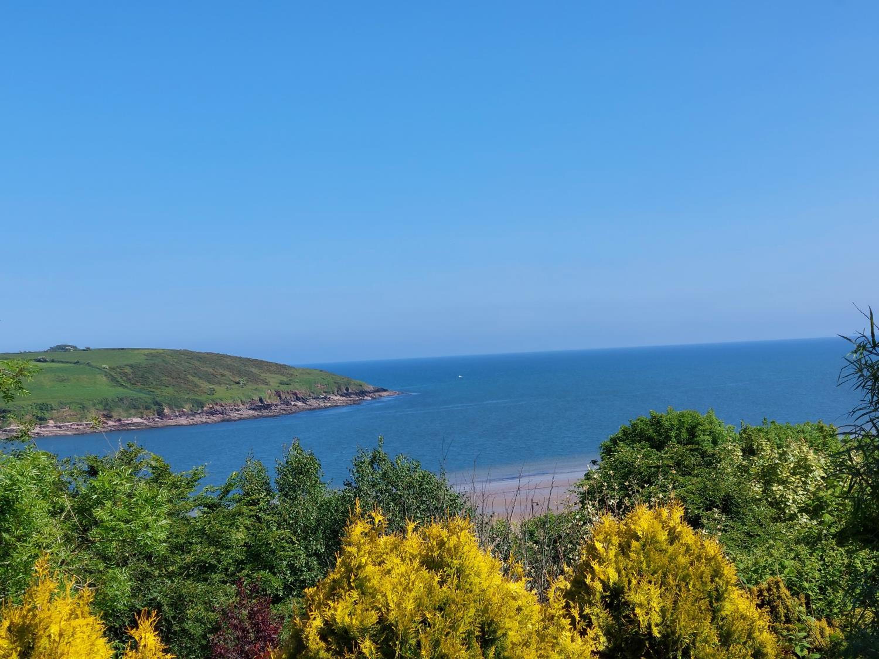 Sea Whispers - My Charming Costal Retreat in Youghal view 2