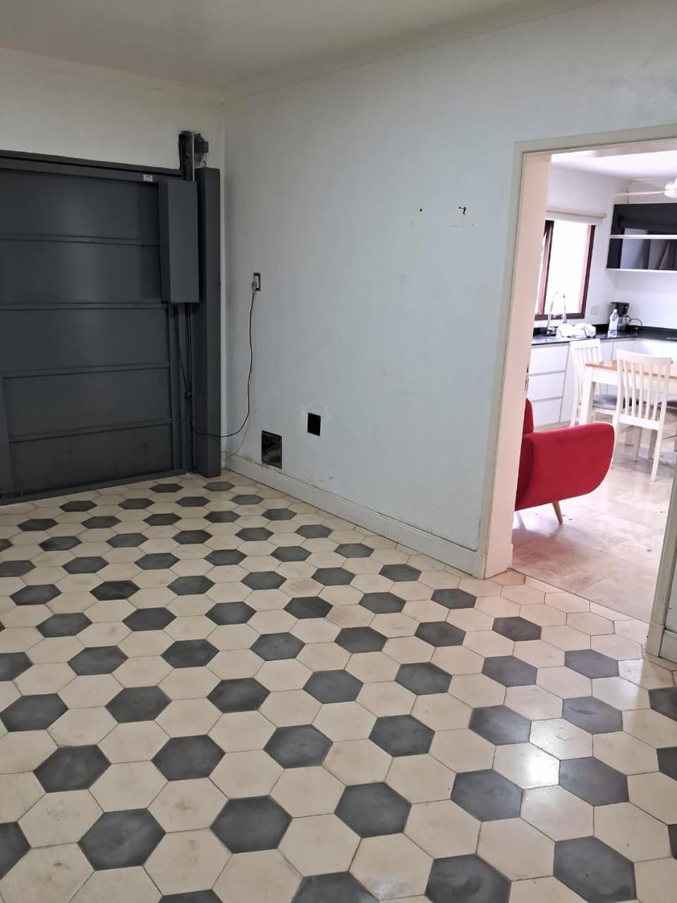 DUPLEX