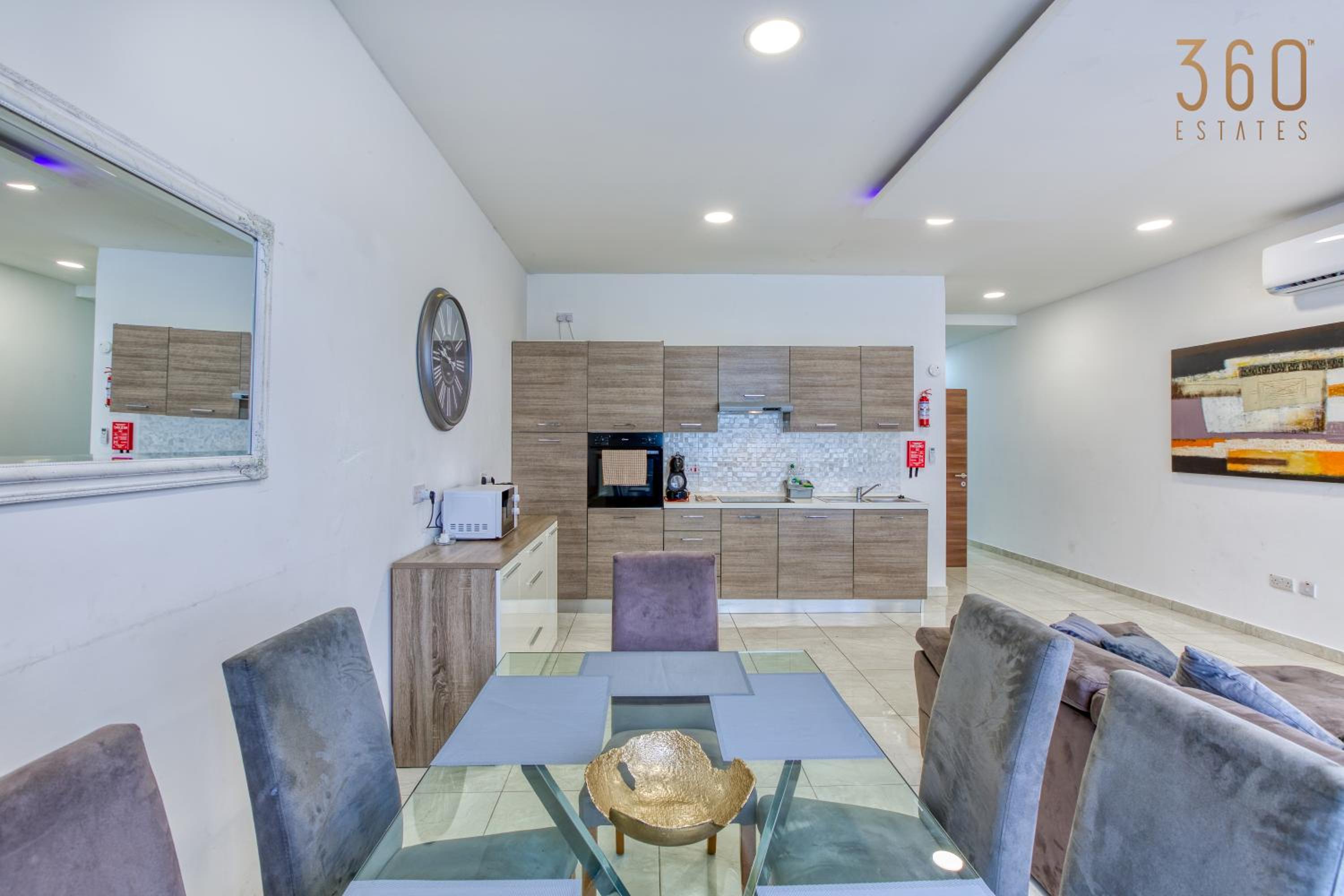 Large, fully equipped maisonette with private POOL by 360 Estates view 3