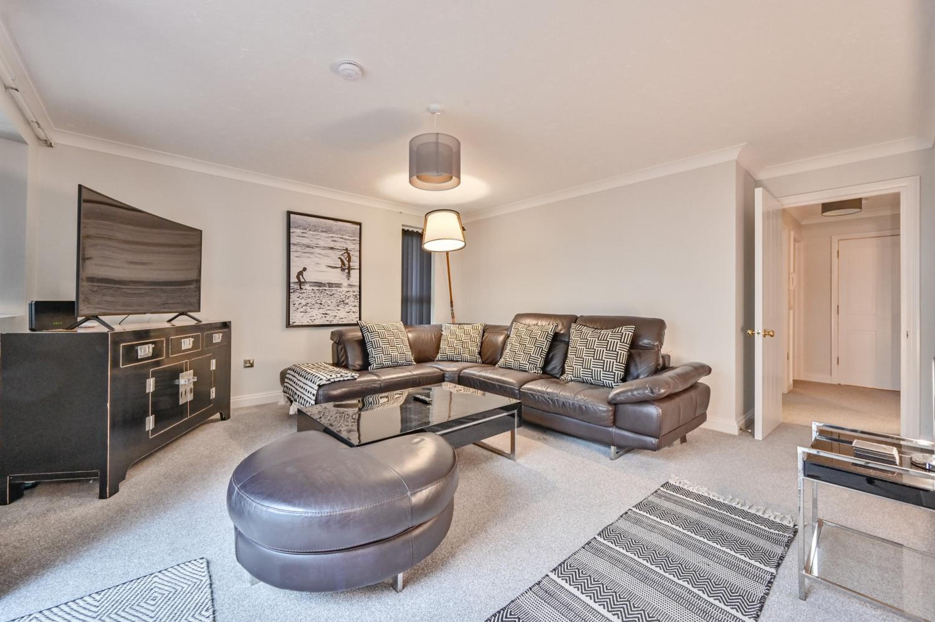 Top Floor Sandbanks Apartment with Free Parking just minutes from the Beach and Bars view 3