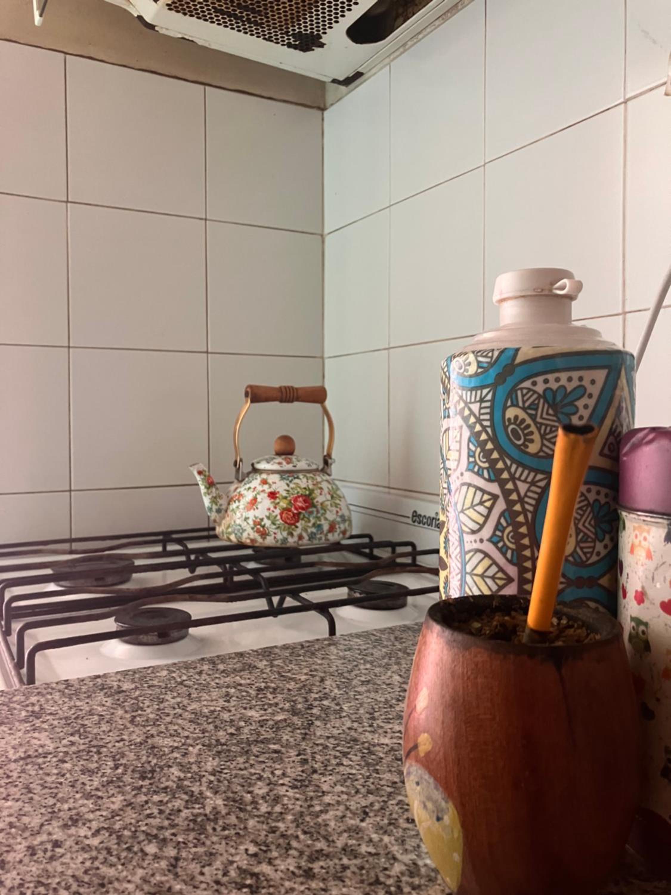 CASA MAIPÚ, acogedora y cerca de la Laguna, con pileta