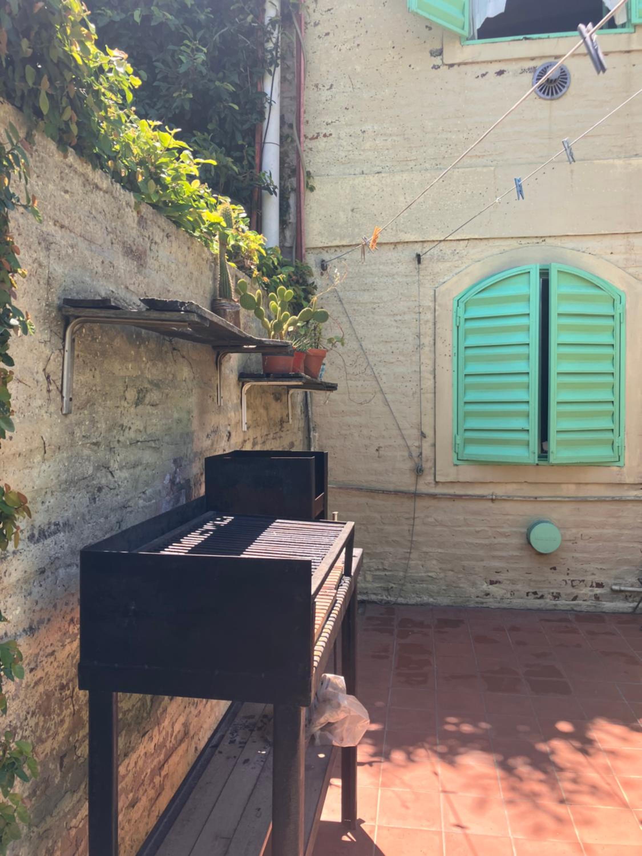 CASA MAIPÚ, acogedora y cerca de la Laguna, con pileta