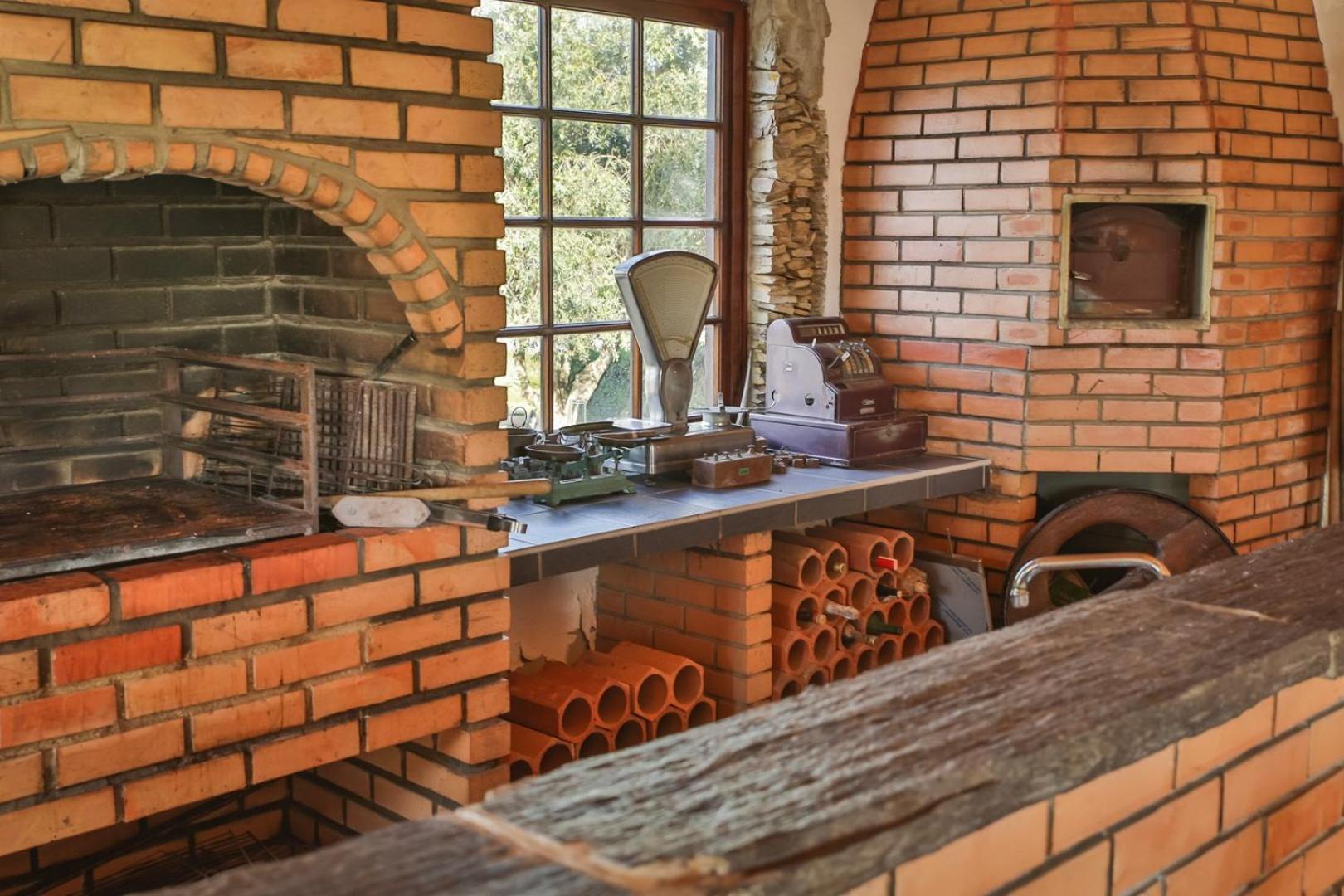 Photo 51