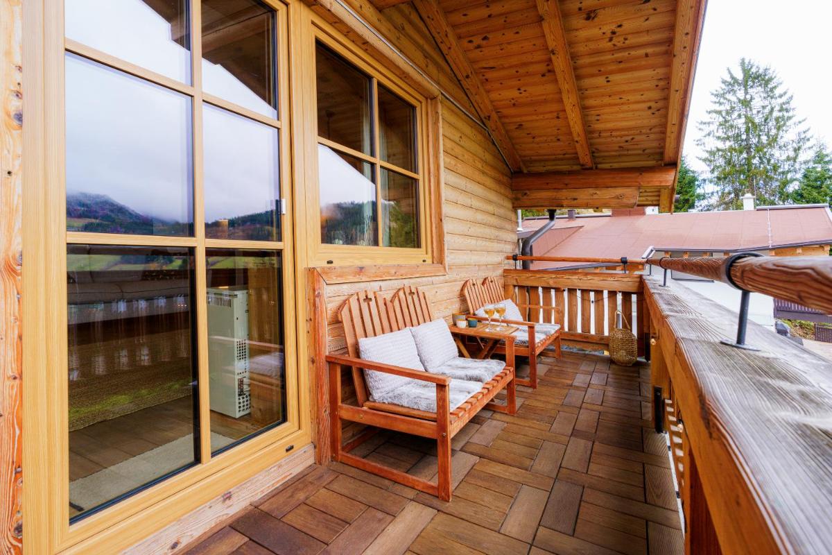 Ski-in & Ski-out out Chalet Maria with amazing mountain view