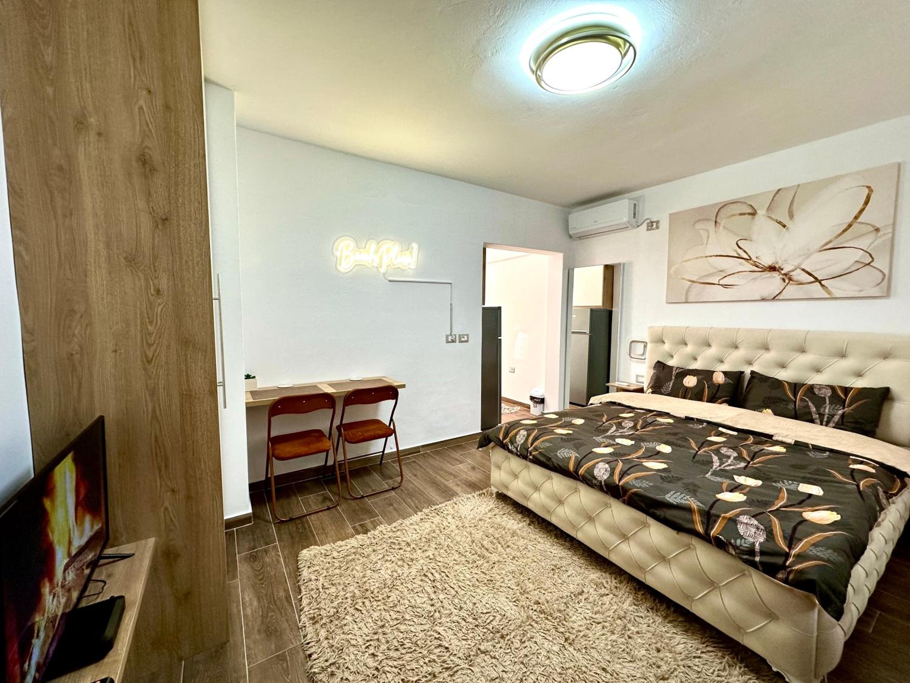 K&T Boulevard Studio Saranda