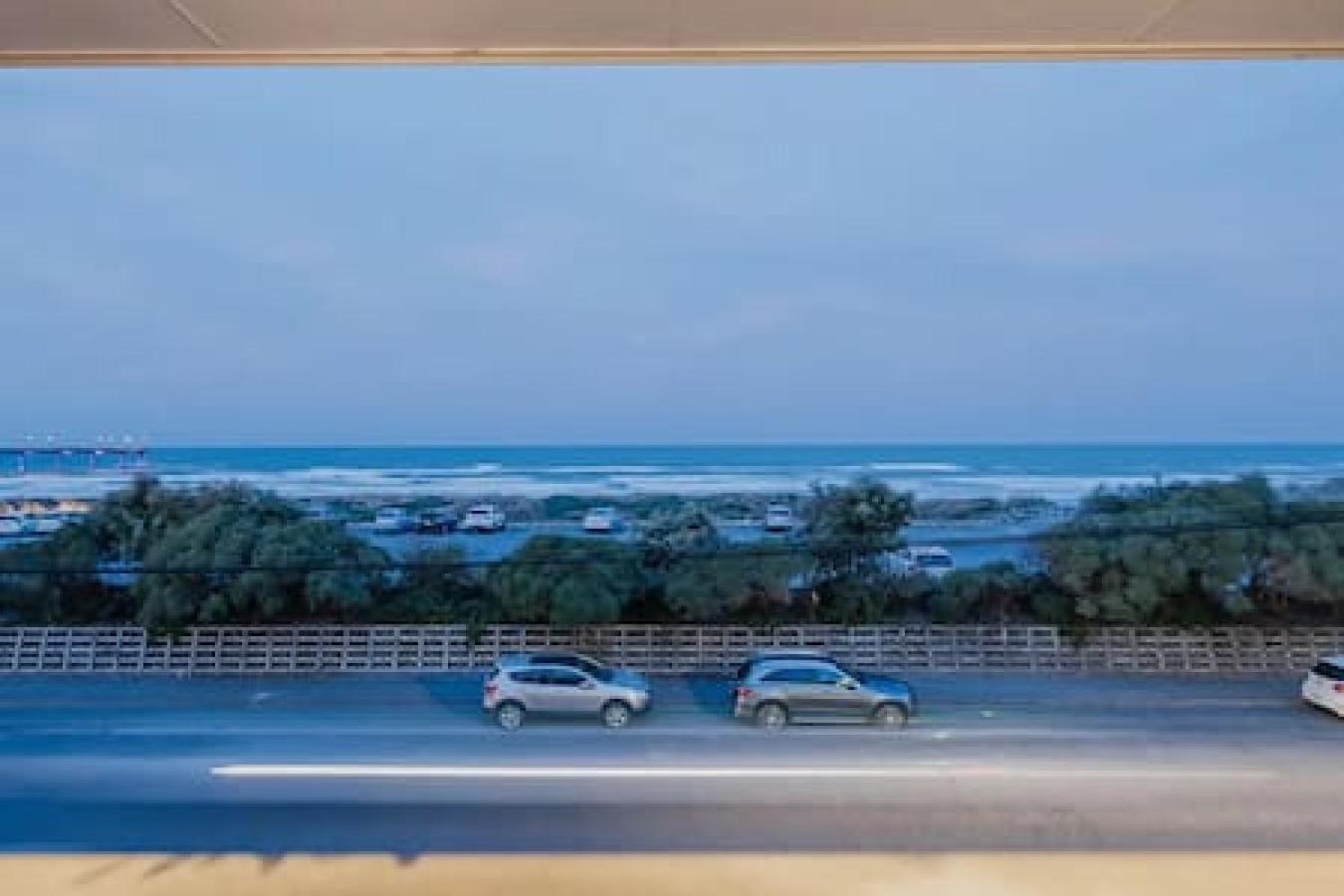 Seaviews on Marine Parade view 2