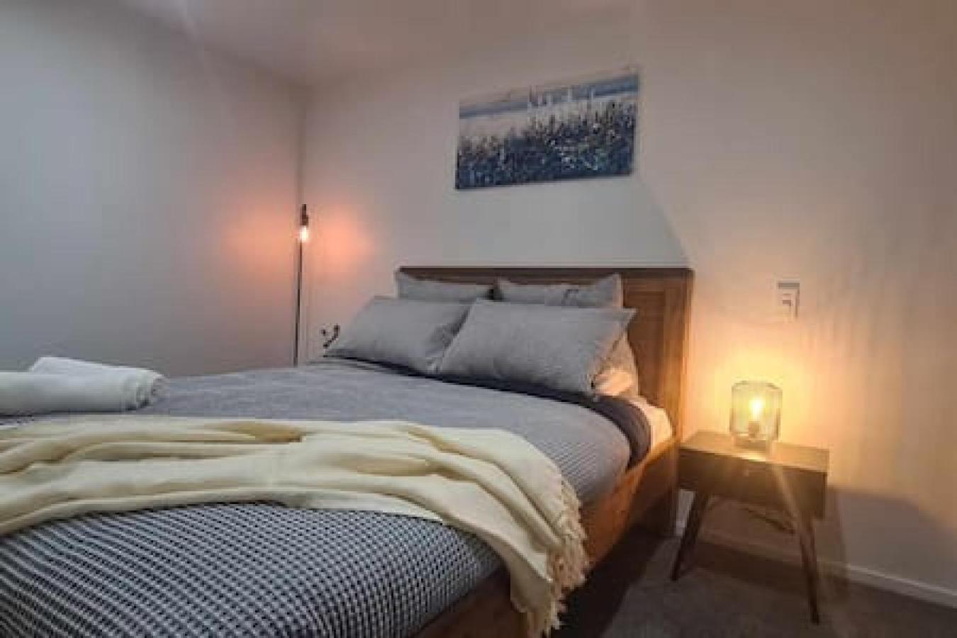Lovely Central City Apartment St Asaph Street 102 view 2
