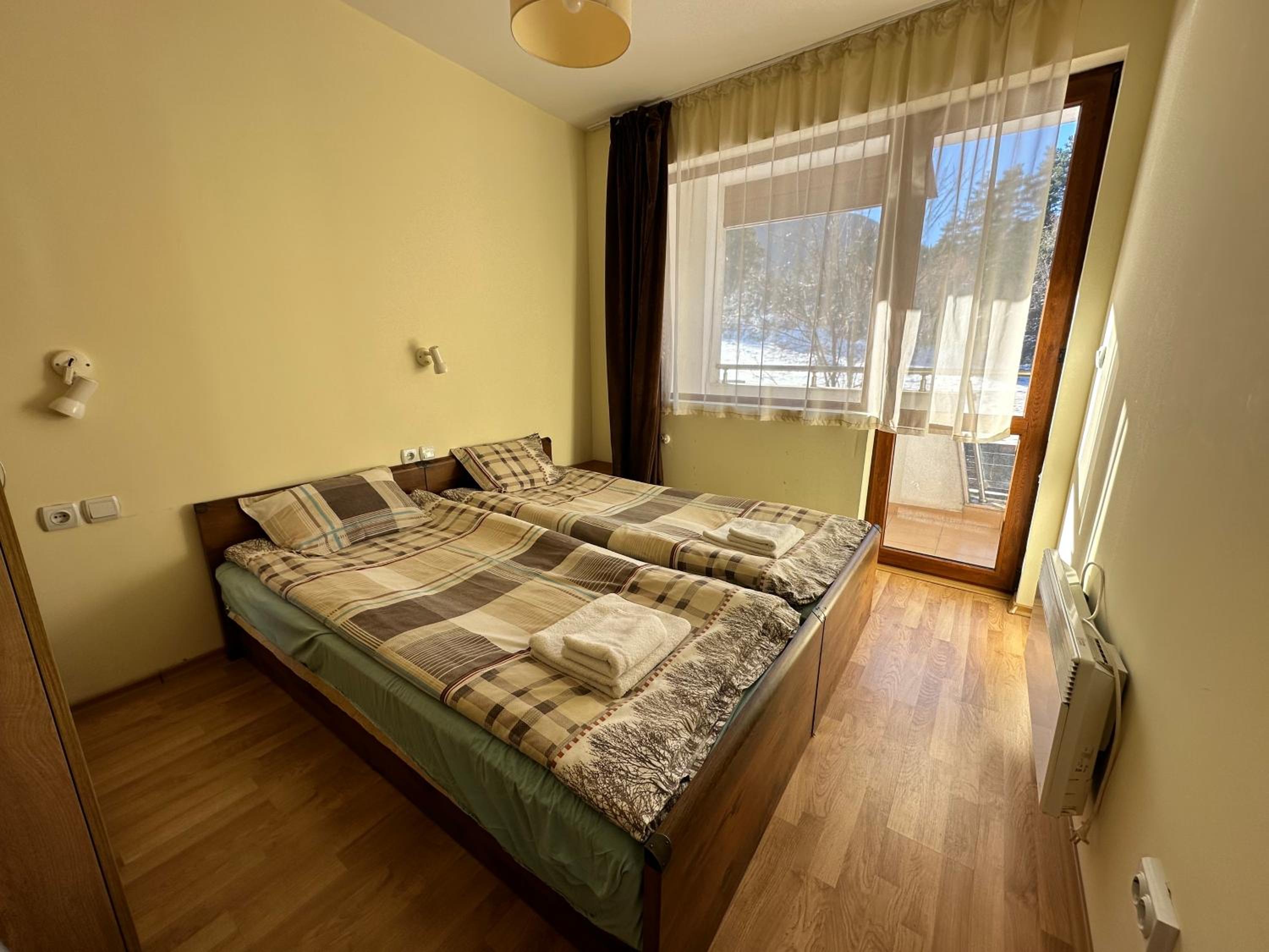 Pine Tree one bedroom apartment
