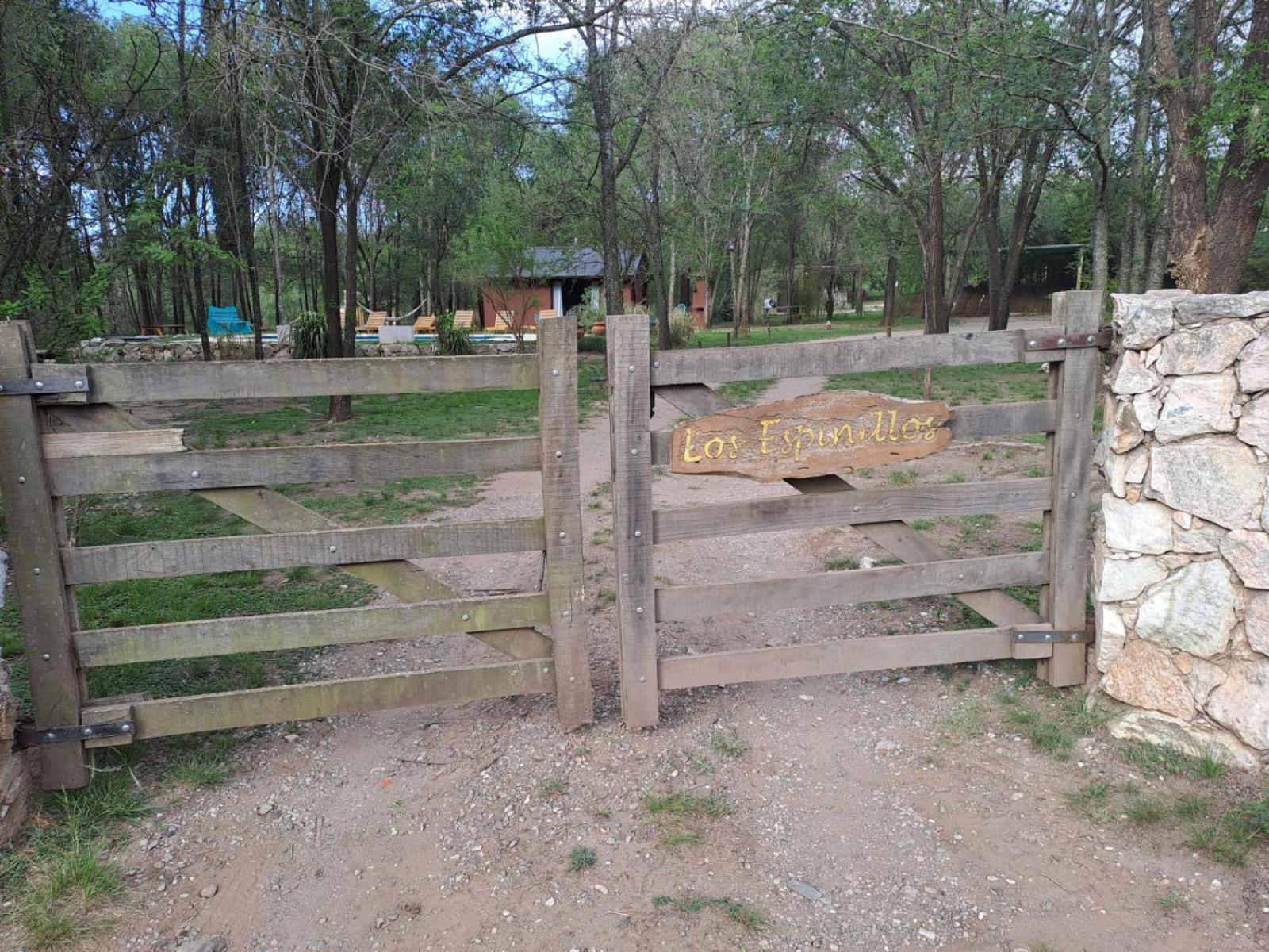 CABAÑAS LOS ESPINILLOS