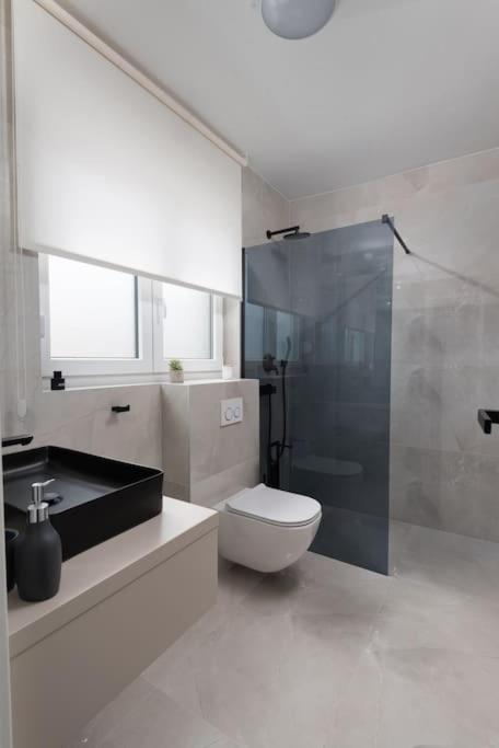 NEW ! Villa Bellatrix 2 - heated pool and jacuzzi