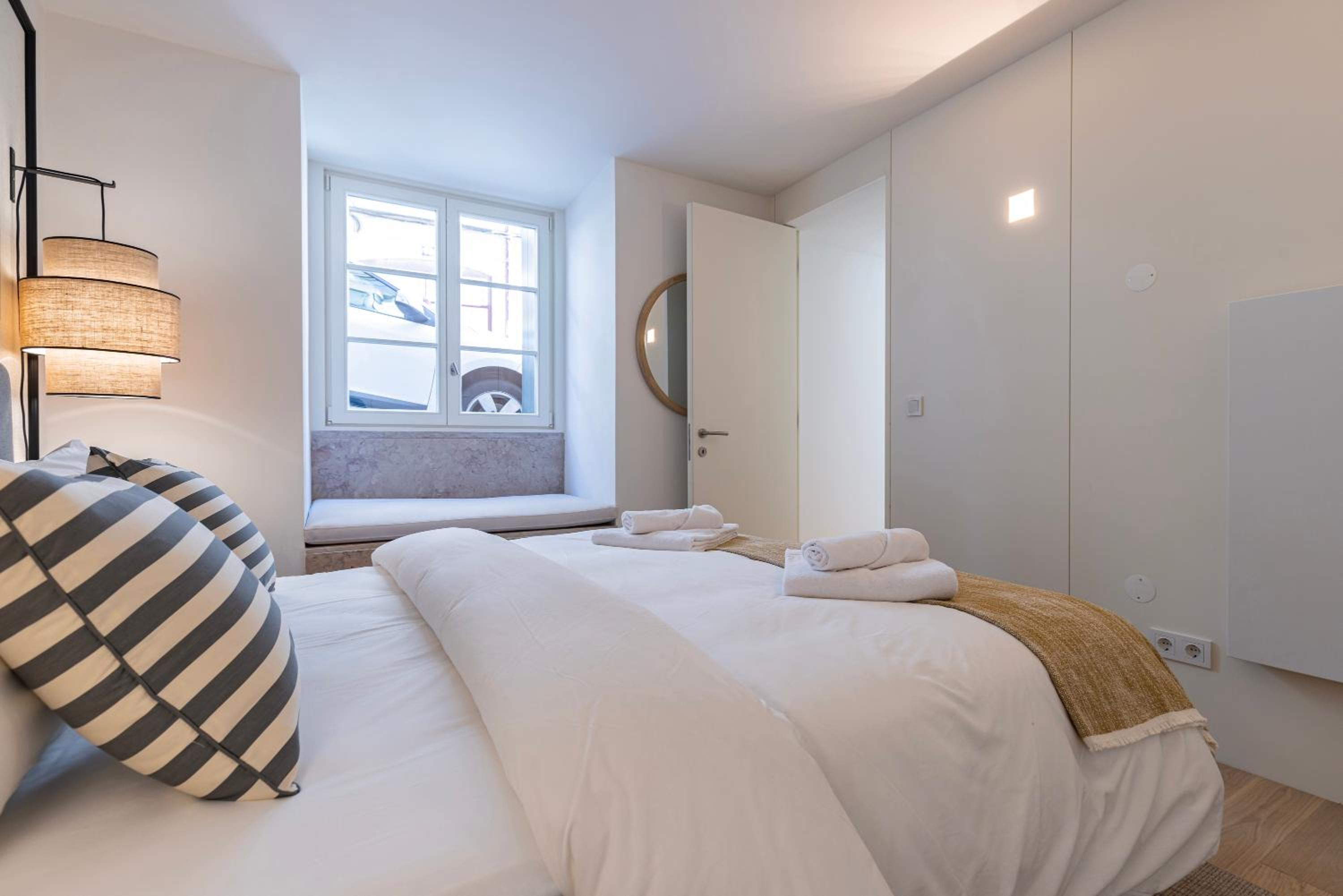 Palácio Ficalho Townouse 1 by LovelyStay view 3