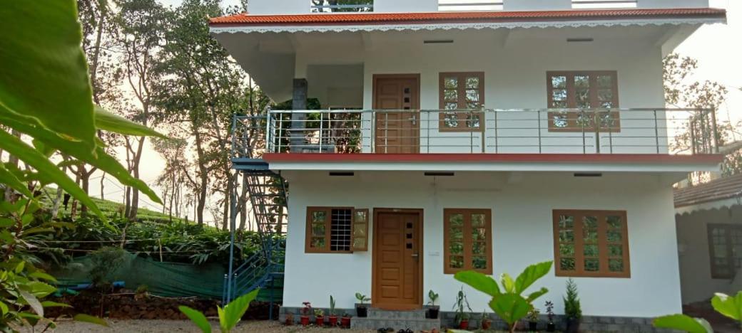 Silver home stay vagamon view 4
