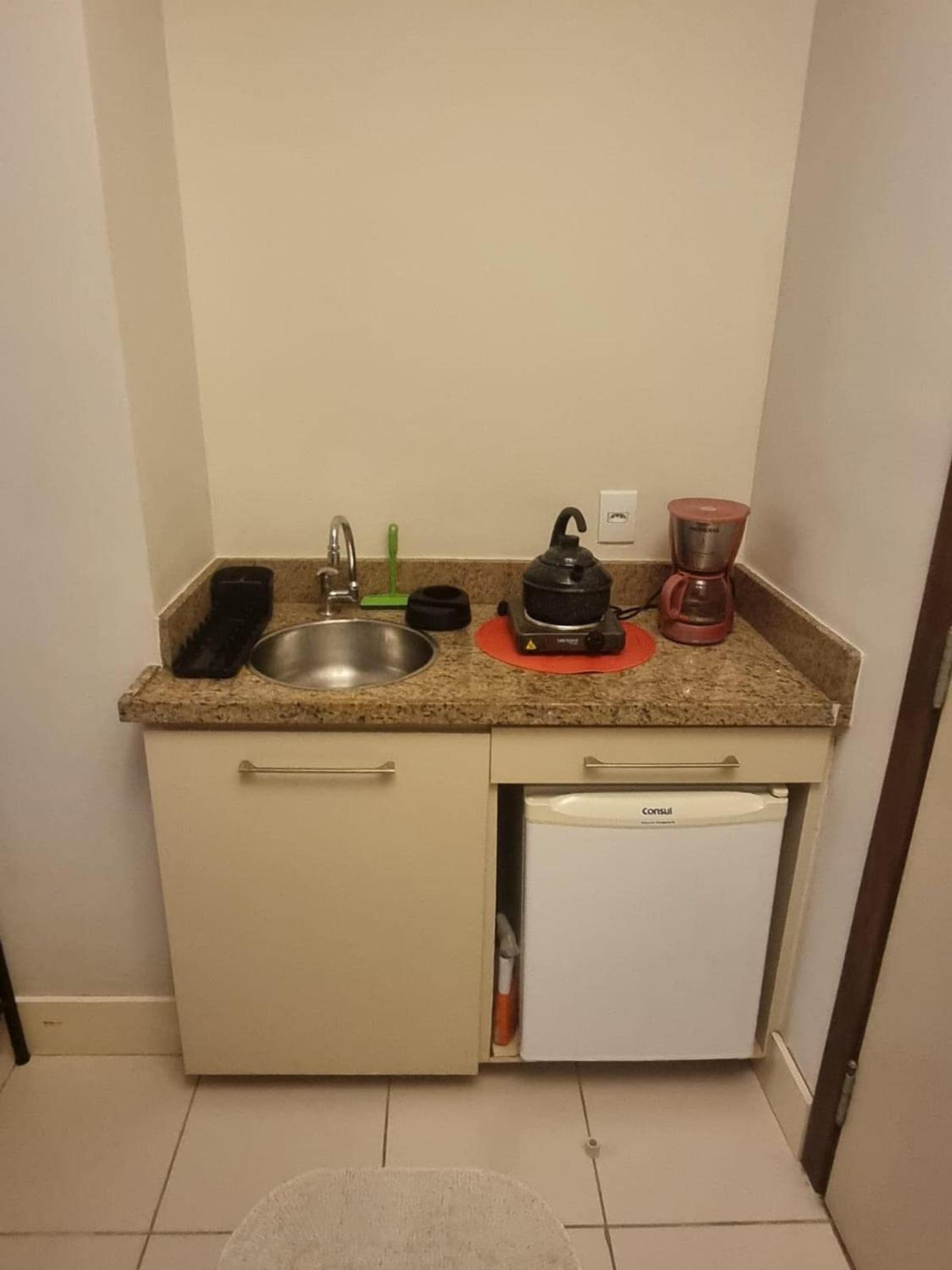 Studio pé na areia, vista, internet e ar