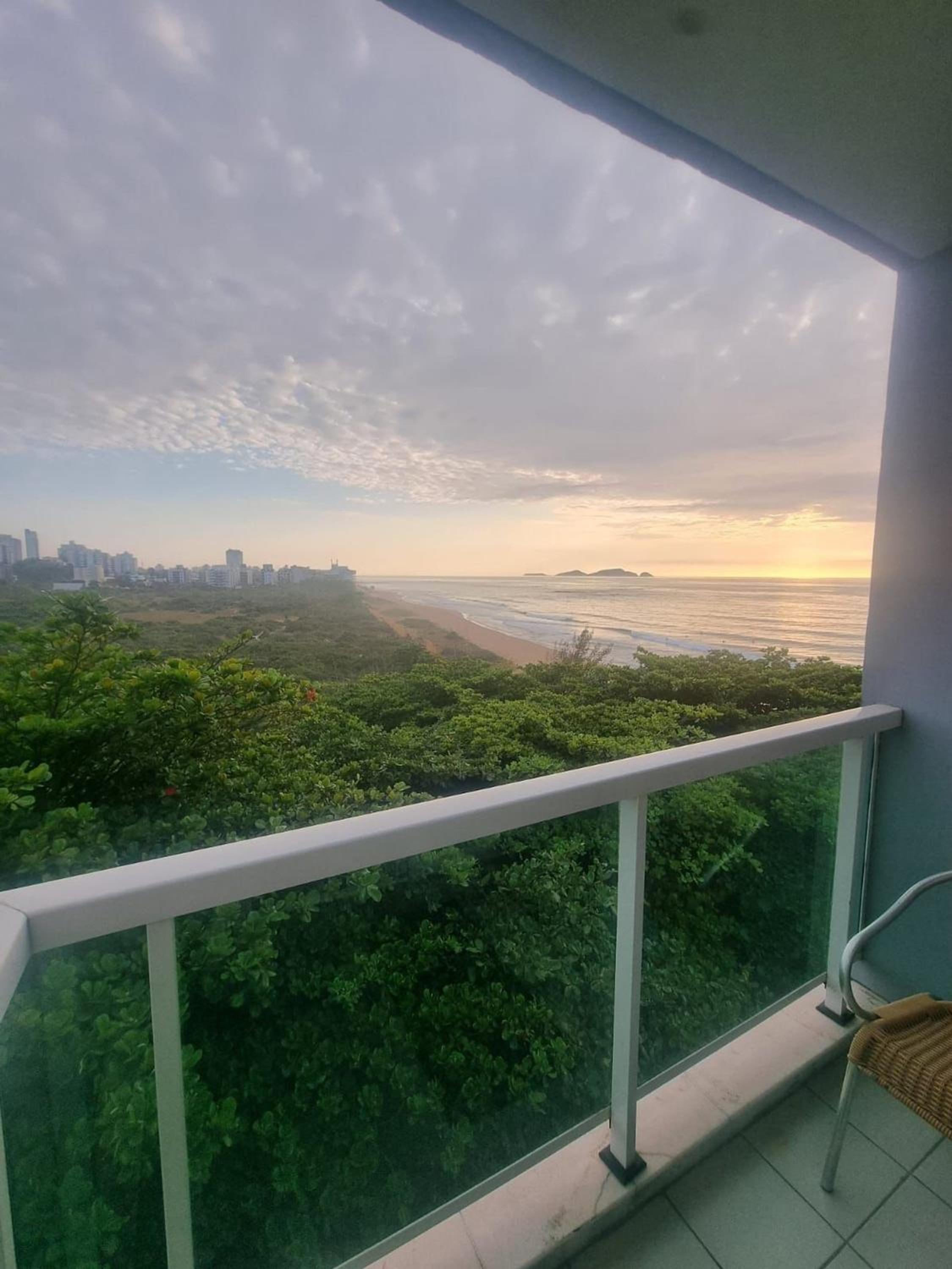 Studio pé na areia, vista, internet e ar