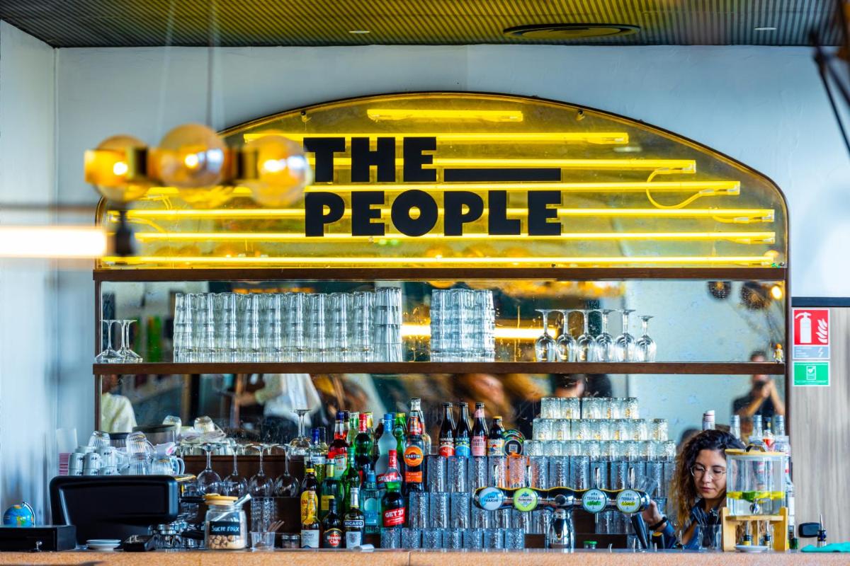 The People - Paris Nation - Hostel 23