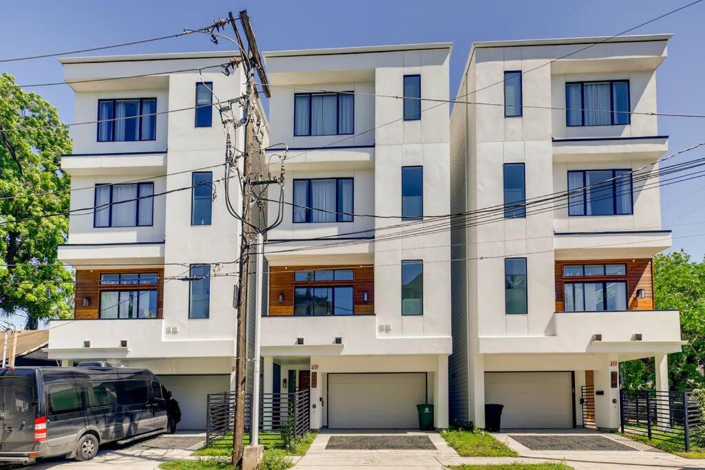 4 Story House Near Downtown - 7 Beds & Great For Groups