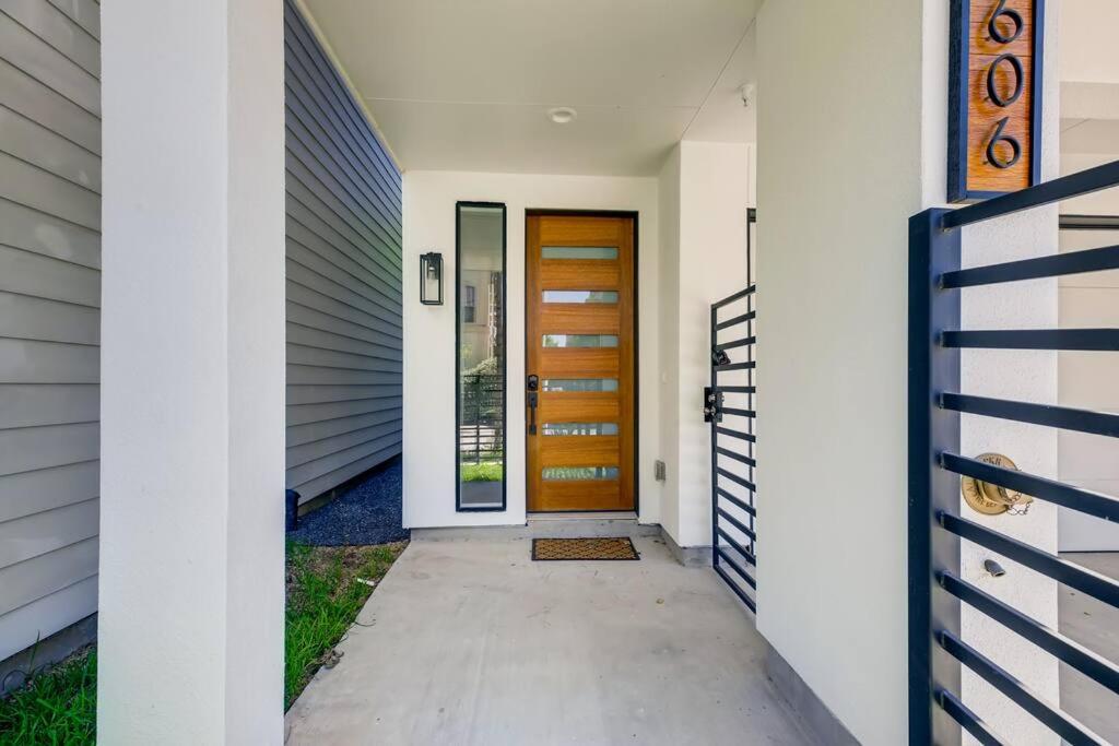 4 Story House Near Downtown - 7 Beds & Great For Groups