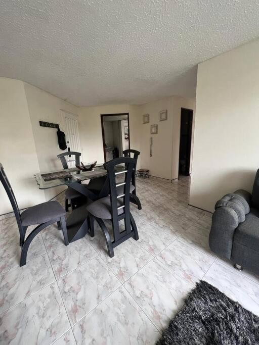 Amplio apartamento en zona norte