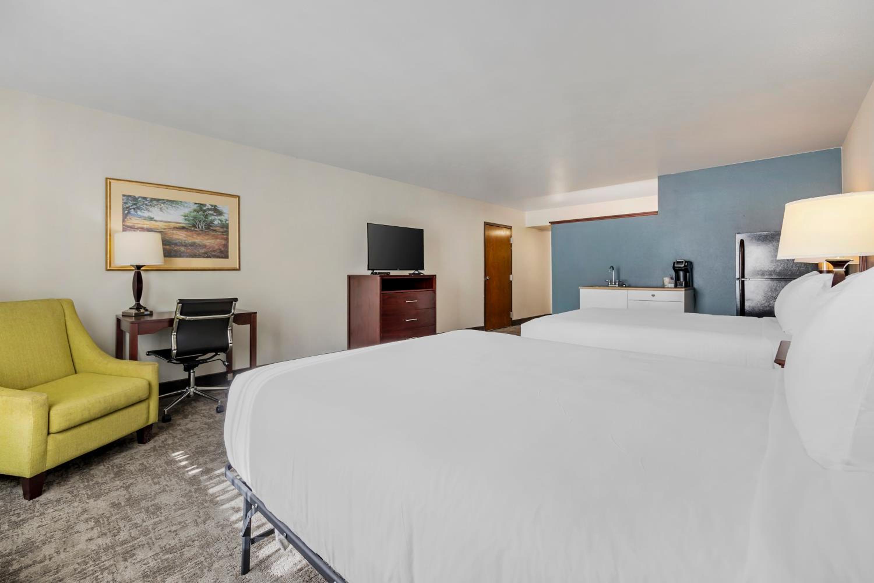 Seaport Inn & Suites view 3