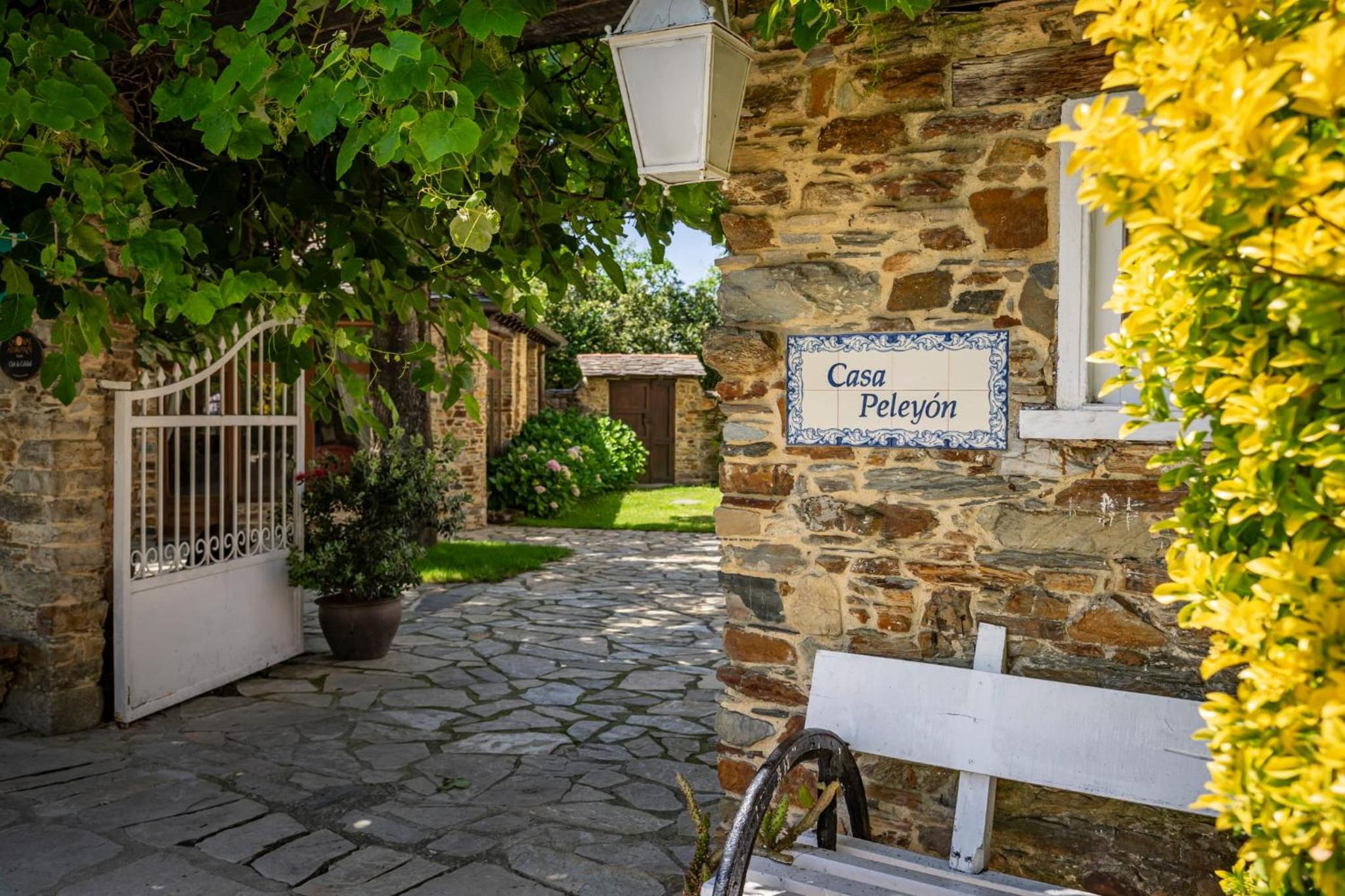 Casa Peleyón