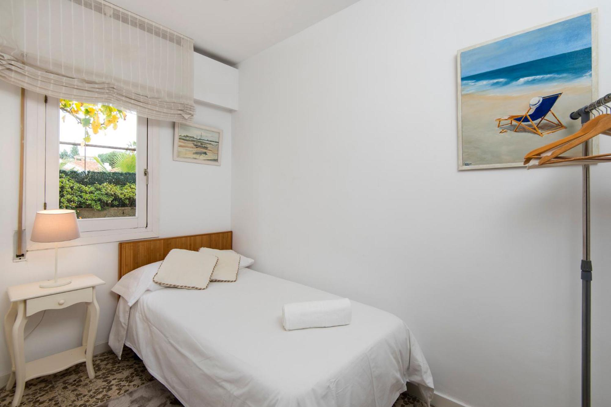 Queen Fabiola Villa, spacius home with private Pool in east Malaga