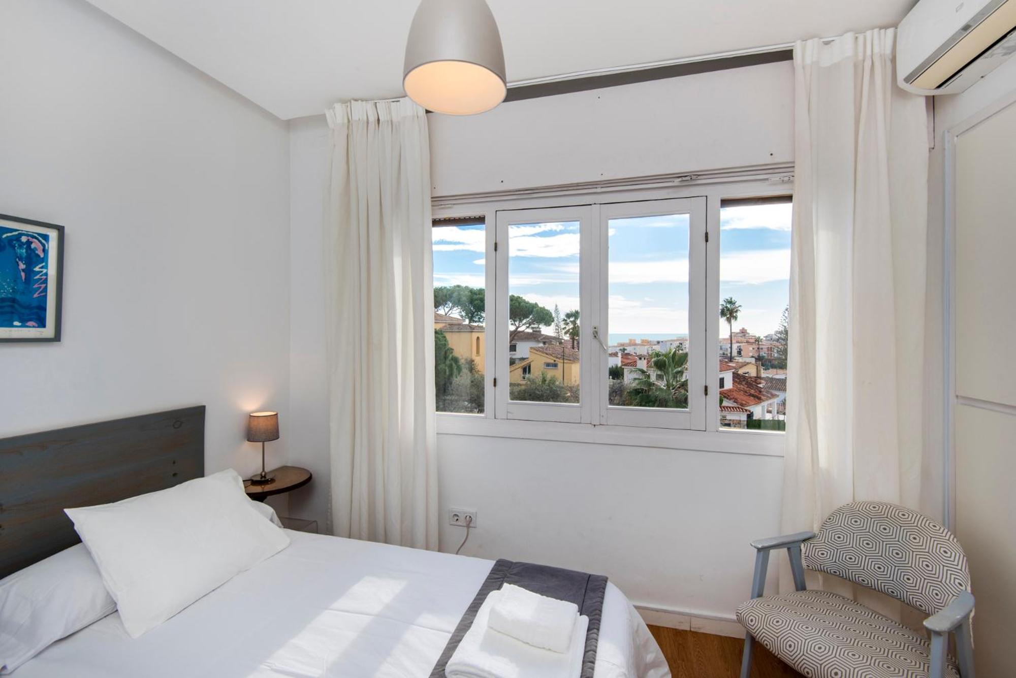 Queen Fabiola Villa, spacius home with private Pool in east Malaga
