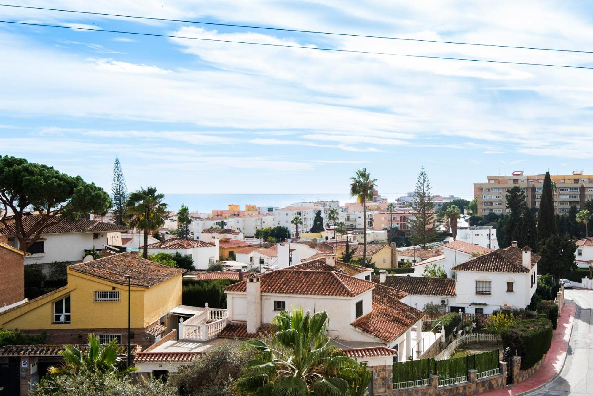 Queen Fabiola Villa, spacius home with private Pool in east Malaga