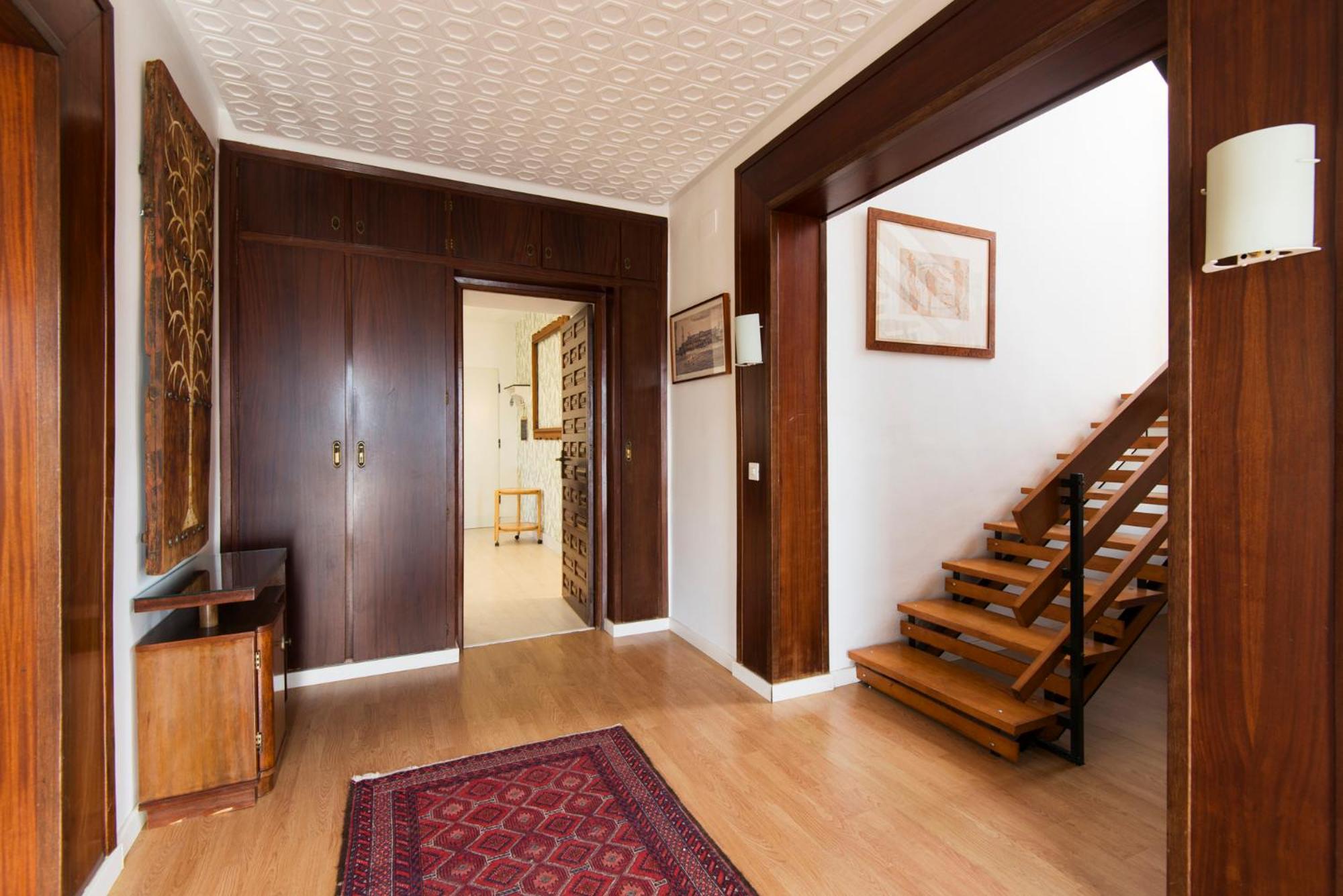 Queen Fabiola Villa, spacius home with private Pool in east Malaga