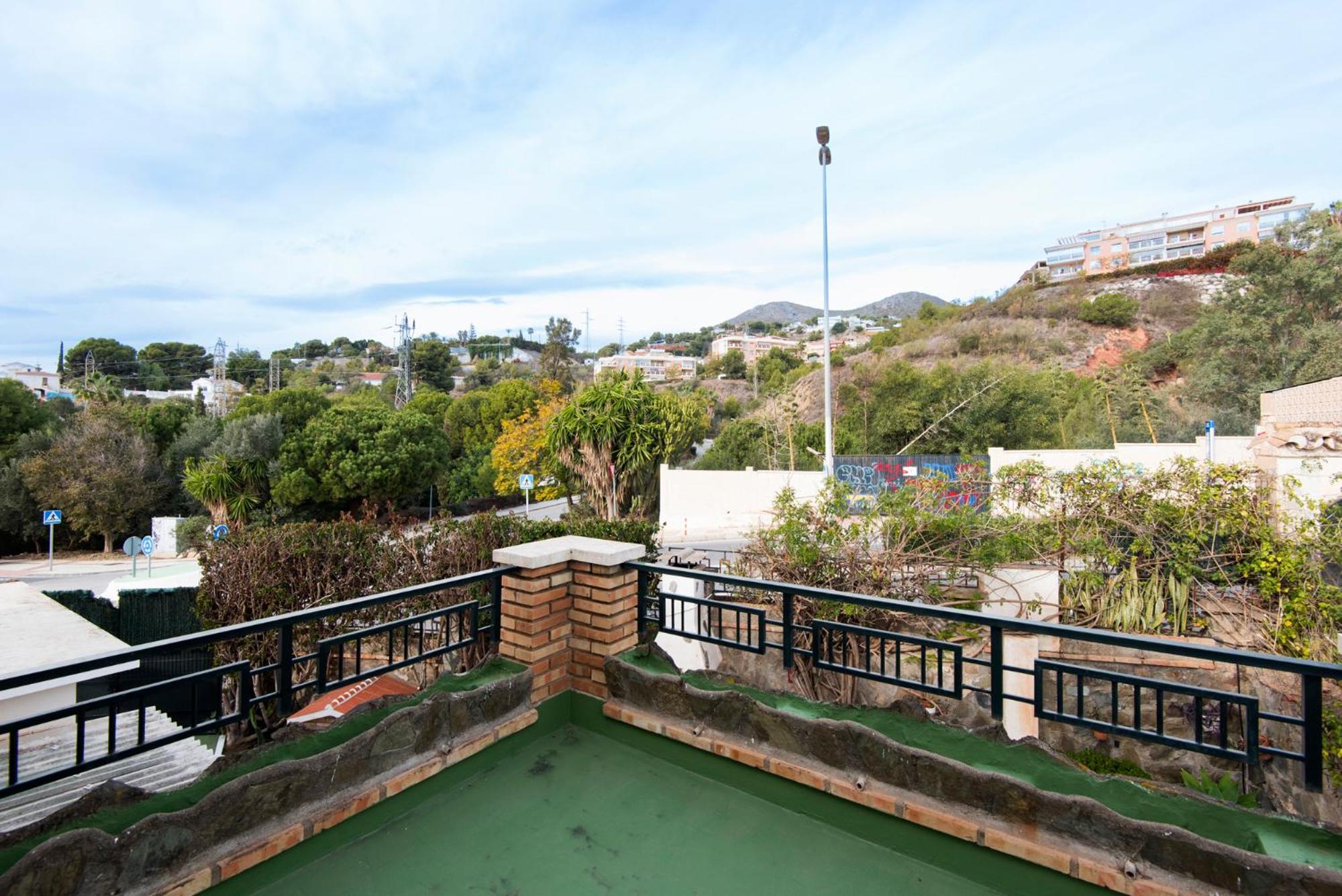 Queen Fabiola Villa, spacius home with private Pool in east Malaga