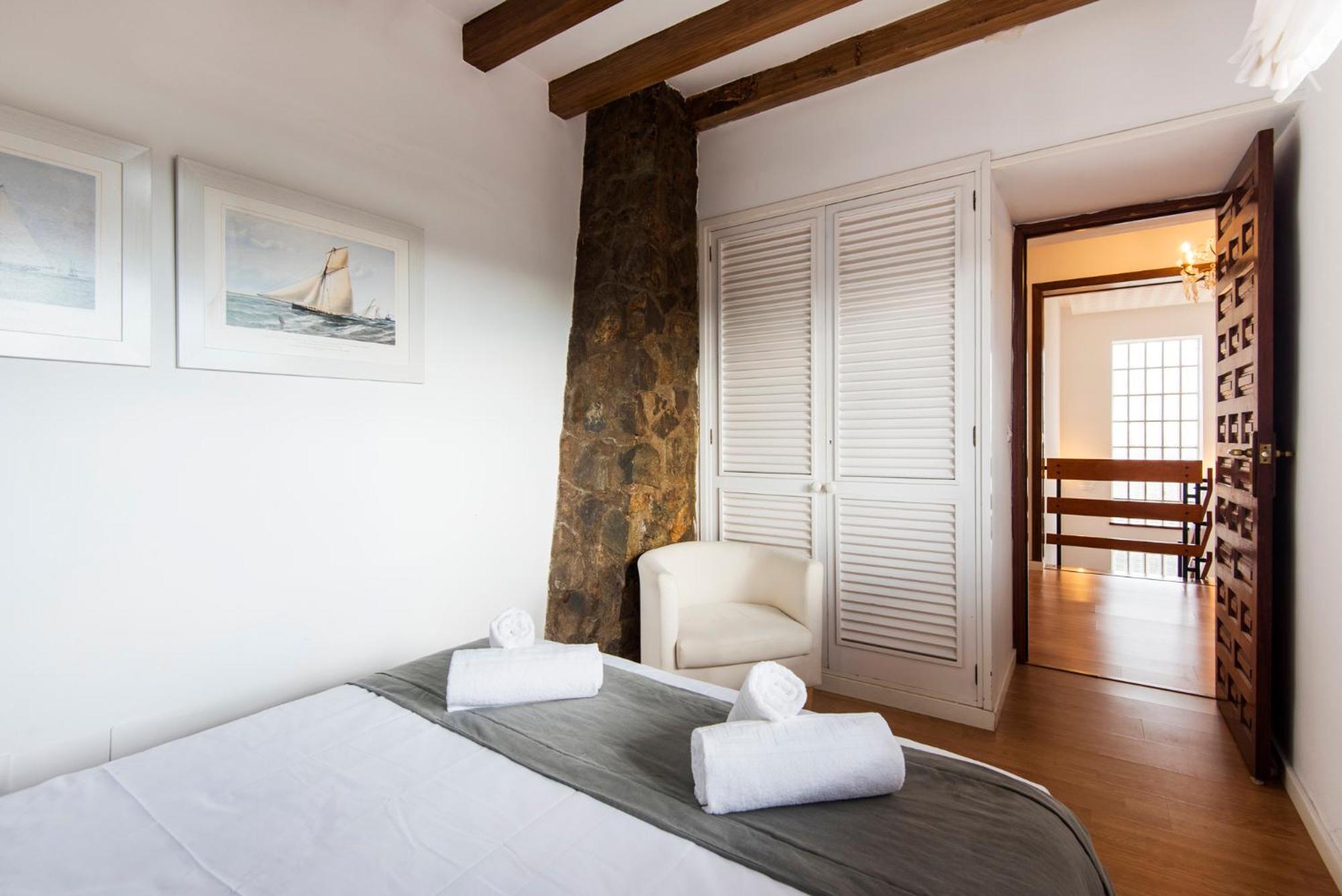 Queen Fabiola Villa, spacius home with private Pool in east Malaga
