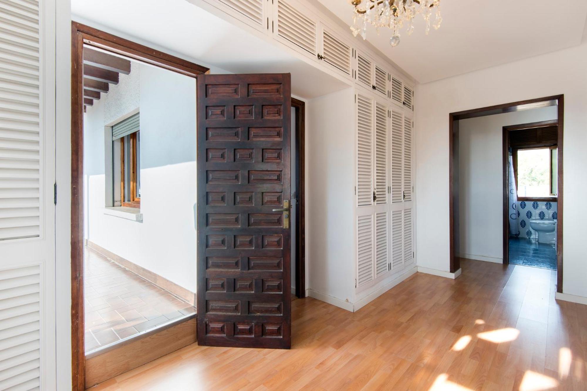 Queen Fabiola Villa, spacius home with private Pool in east Malaga