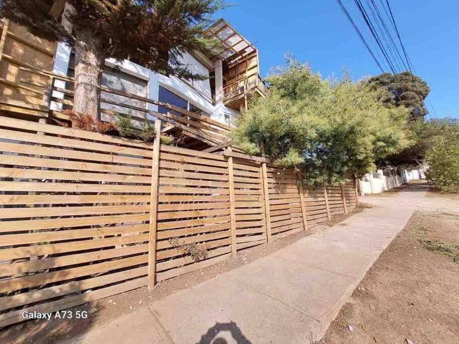 Tranquilidad en casa 1D frente a playa “Los enamorados” y parque