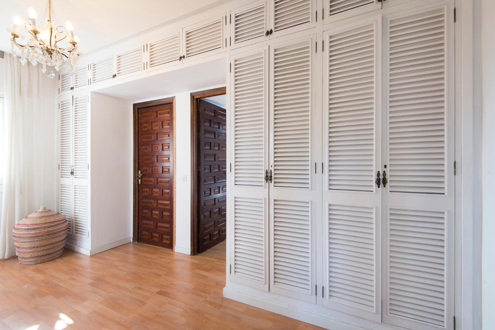 Queen Fabiola Villa, spacius home with private Pool in east Malaga