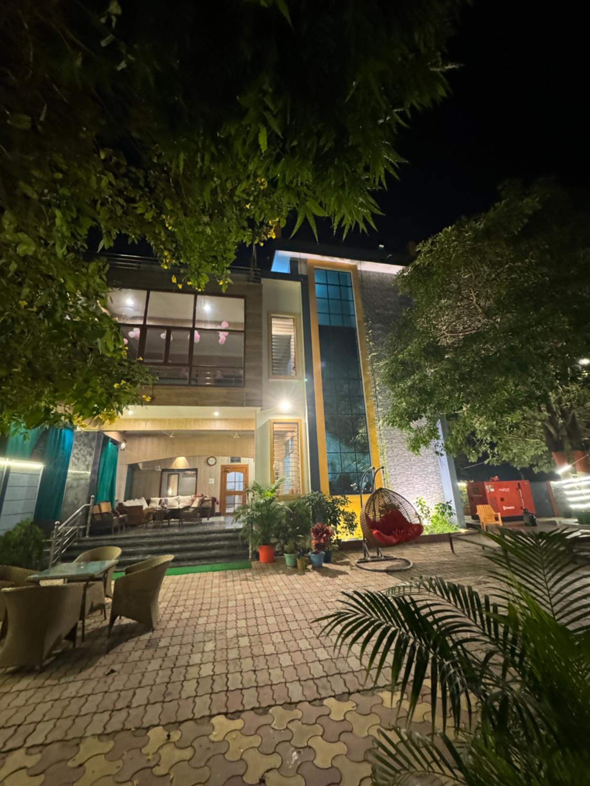 Kaashi Flora (Full Villa - 5 Bedrooms) view 2