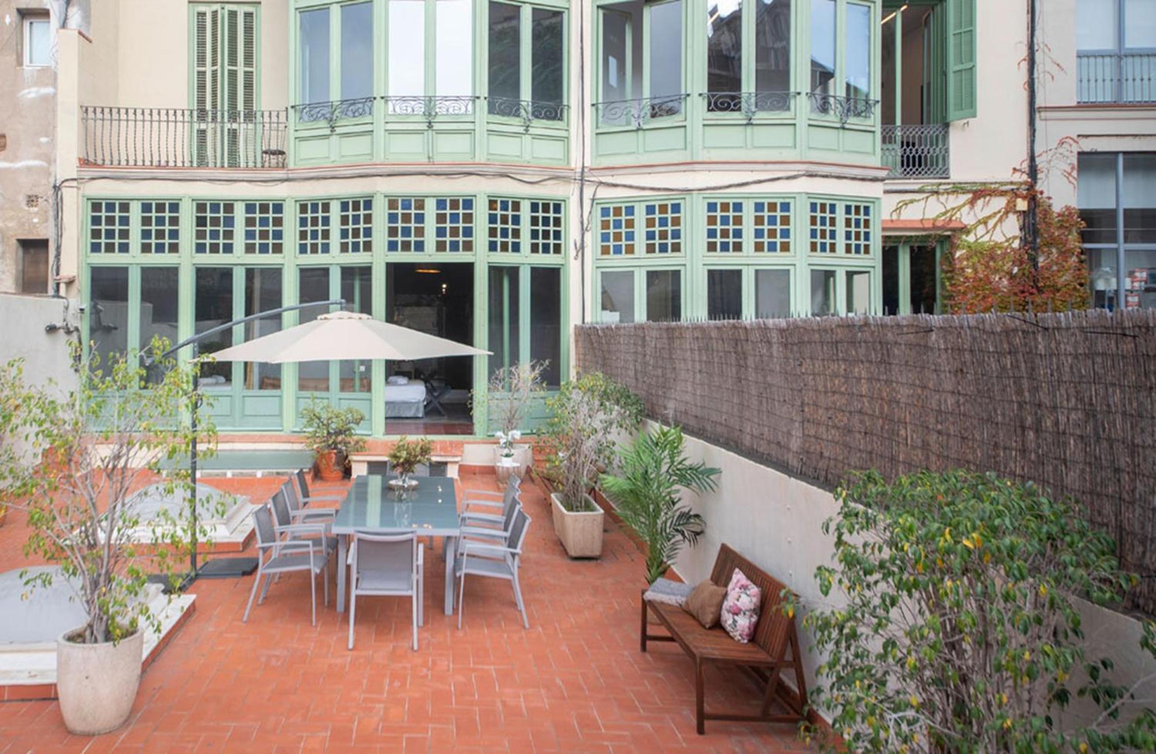 You Stylish City Center Apartments
