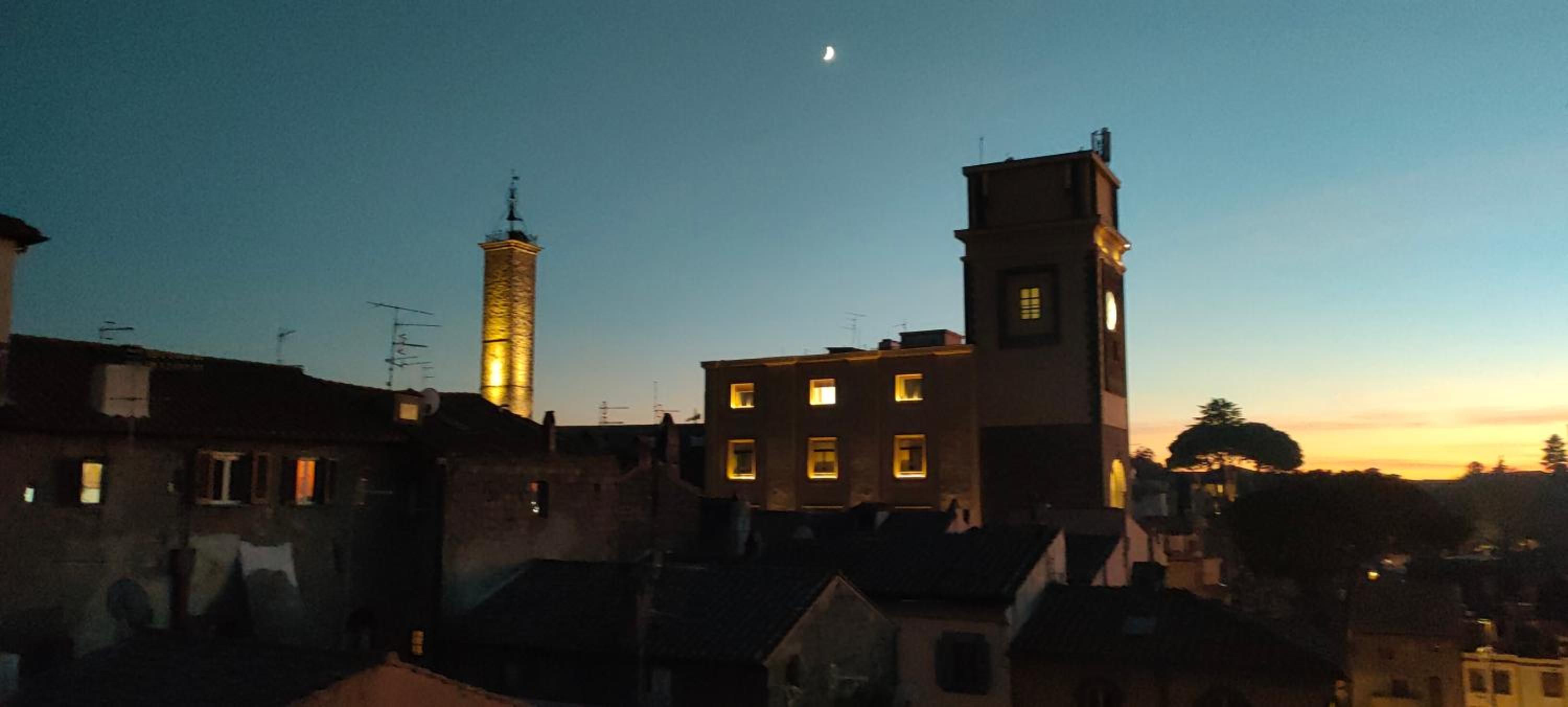 Torre Subrosa, vasca in camera cromoterapia view 5